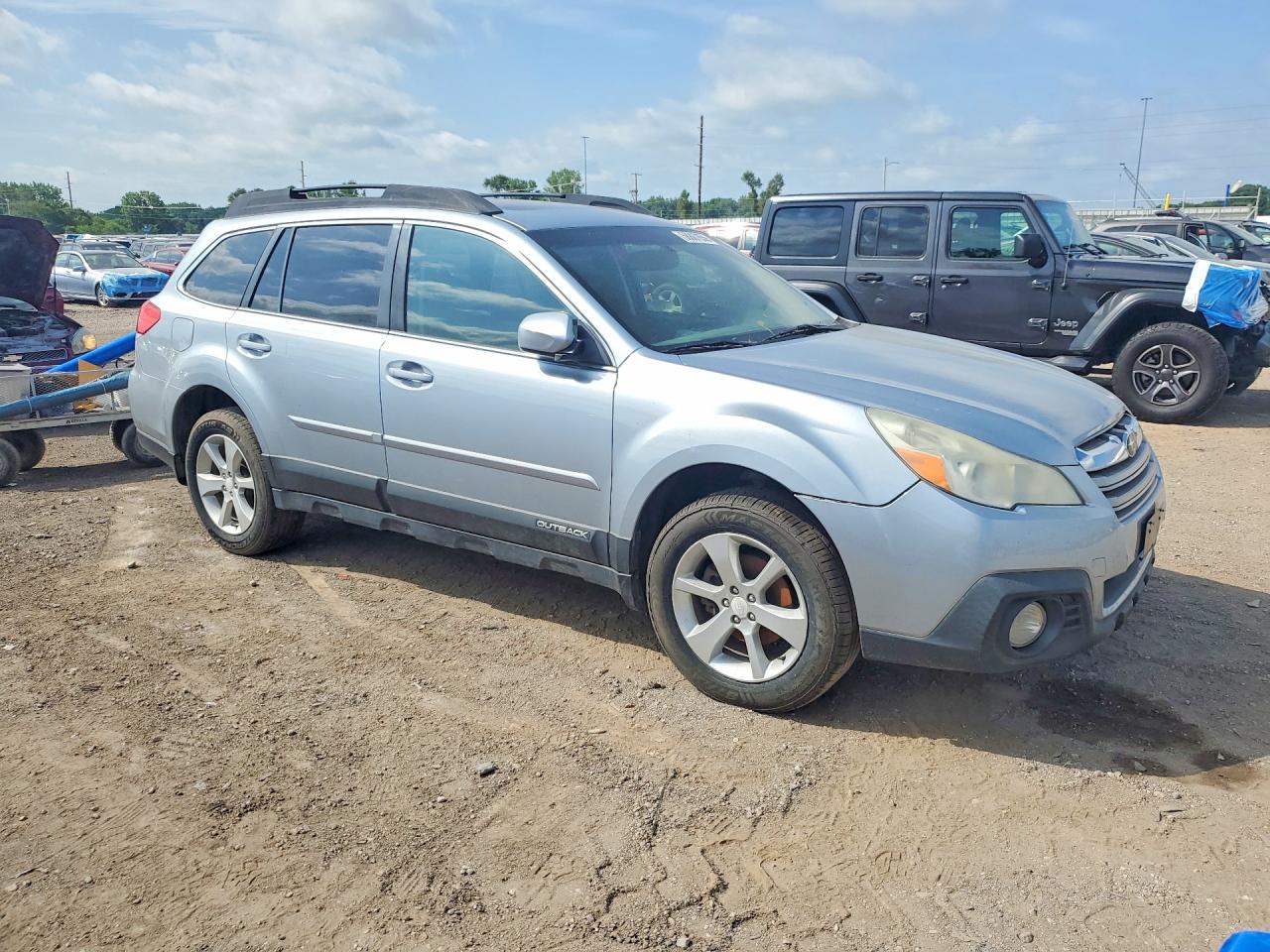 2014 Subaru Outback 2.5i Premium Silver vin: 4S4BRCDC1E3248327