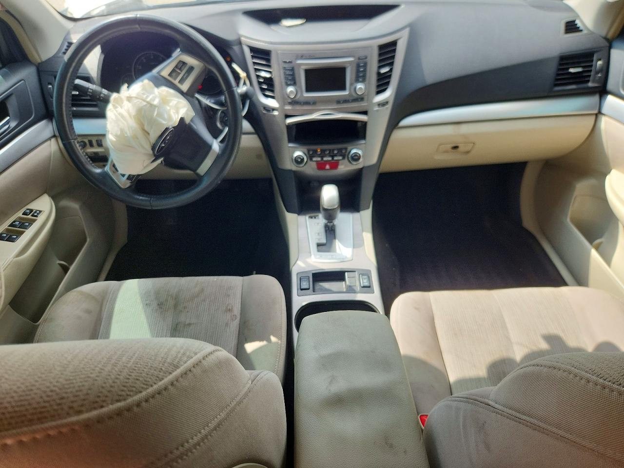 2014 Subaru Outback 2.5i Premium Silver vin: 4S4BRCDC4E3251805