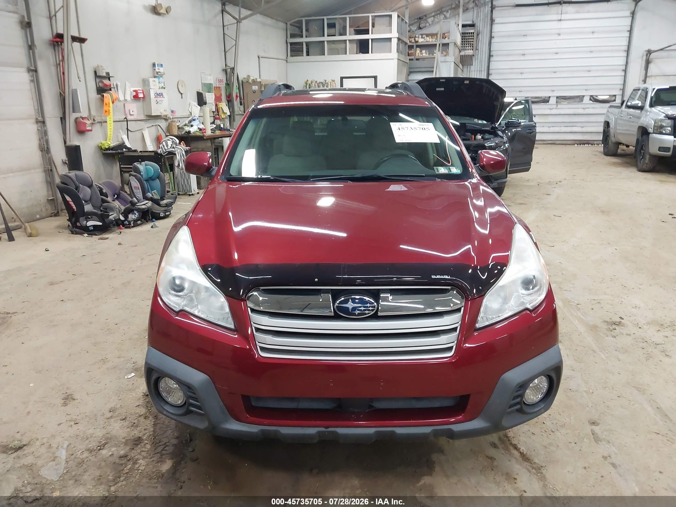 2014 Subaru Outback 2.5i Premium Burgundy vin: 4S4BRCDC7E3205661