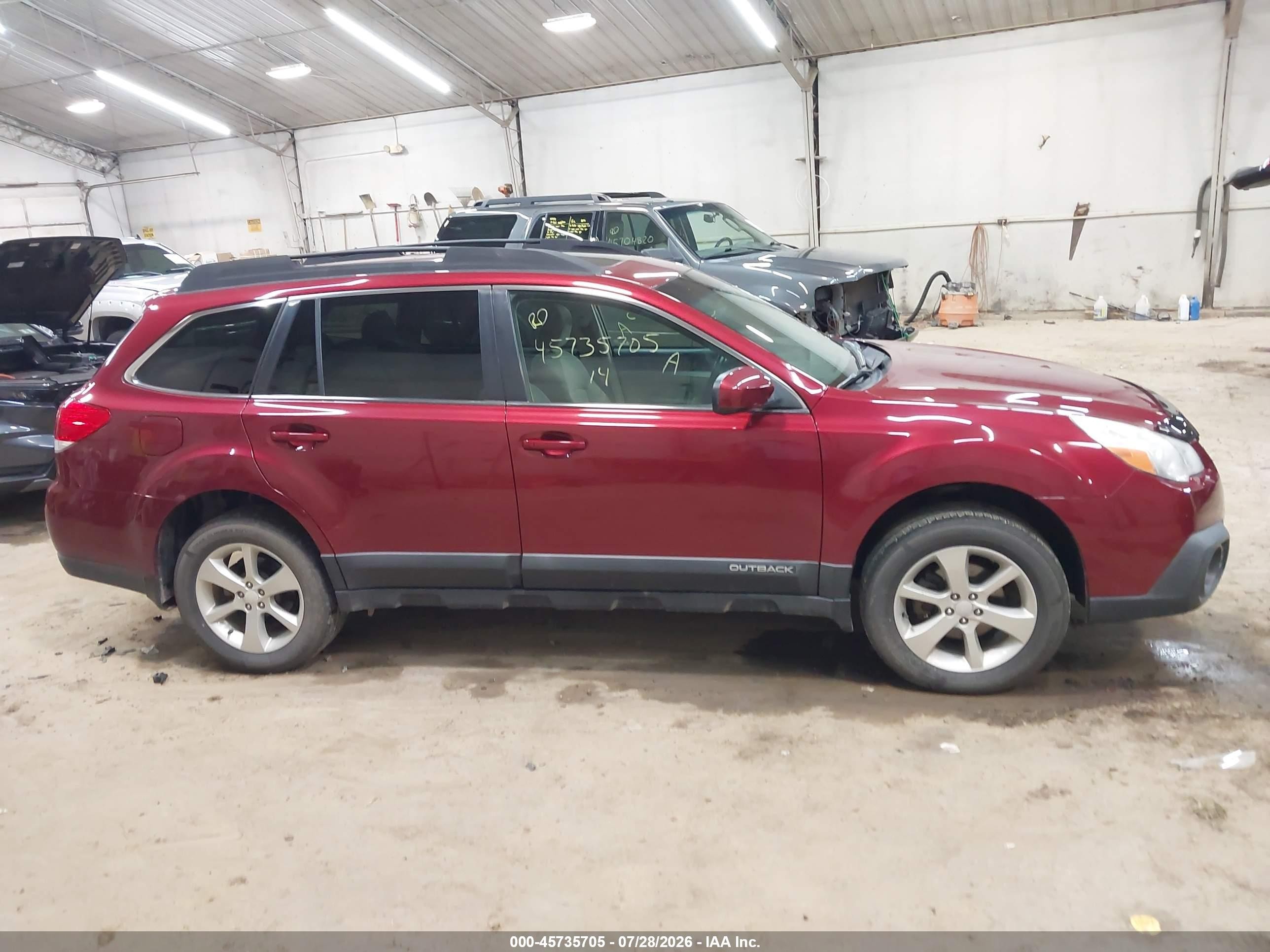 2014 Subaru Outback 2.5i Premium Burgundy vin: 4S4BRCDC7E3205661