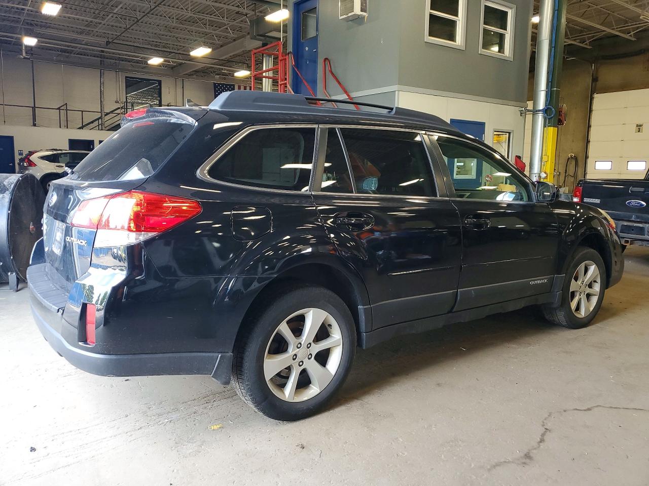 2014 Subaru Outback 2.5i Premium Black vin: 4S4BRCDC7E3207071
