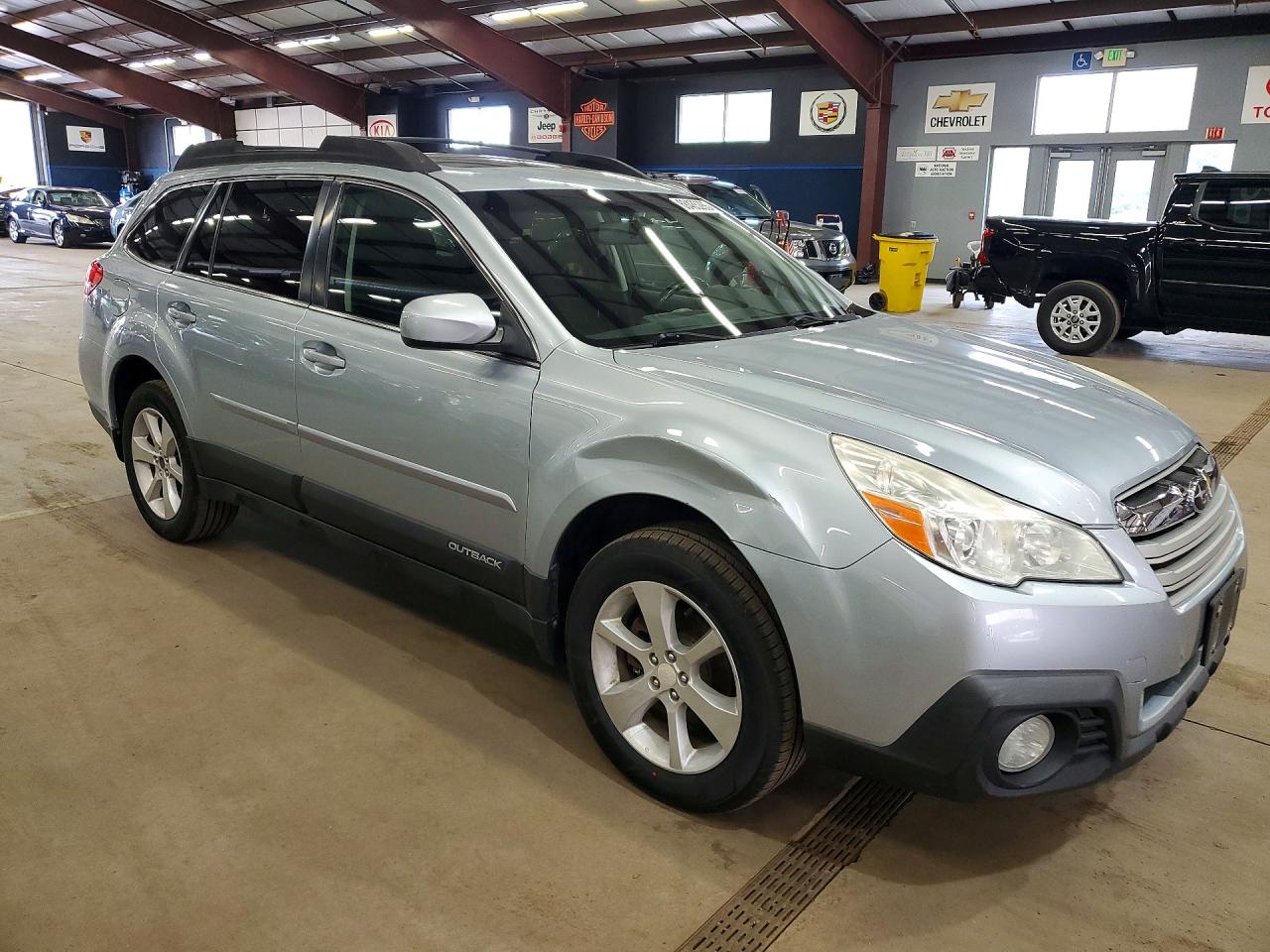 2014 Subaru Outback 2.5i Premium Серебряный vin: 4S4BRCDC9E3206469