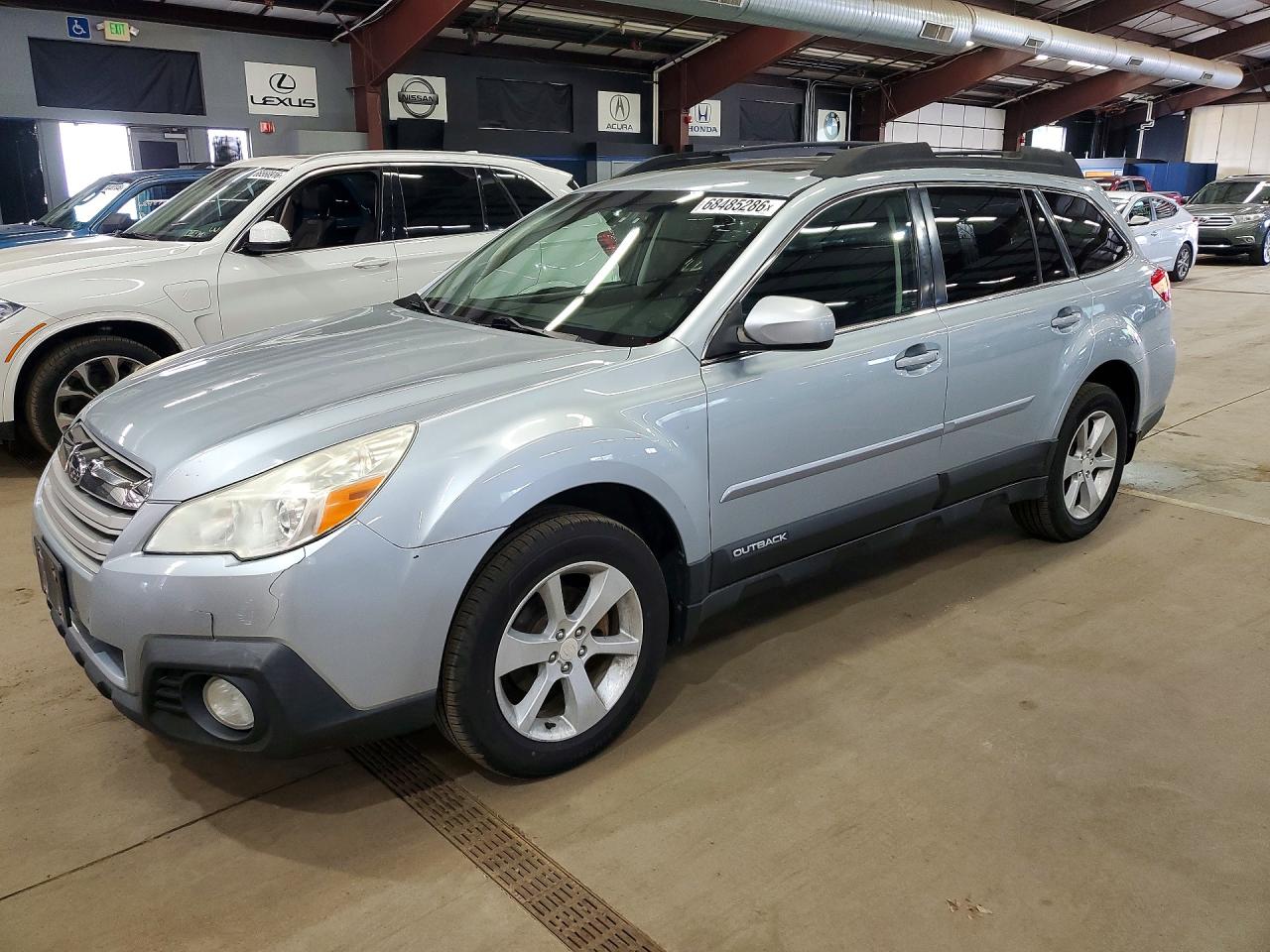 2014 Subaru Outback 2.5i Premium Серебряный vin: 4S4BRCDC9E3206469