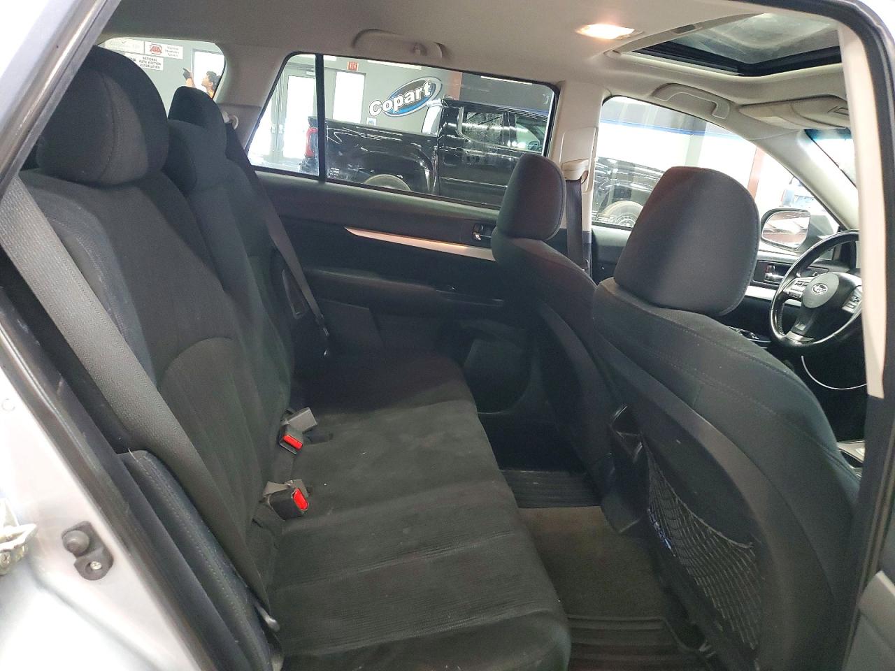 2014 Subaru Outback 2.5i Premium Серебряный vin: 4S4BRCDC9E3206469
