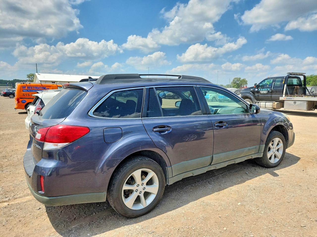 2014 Subaru Outback 2.5i Premium Gray vin: 4S4BRCDC9E3304935