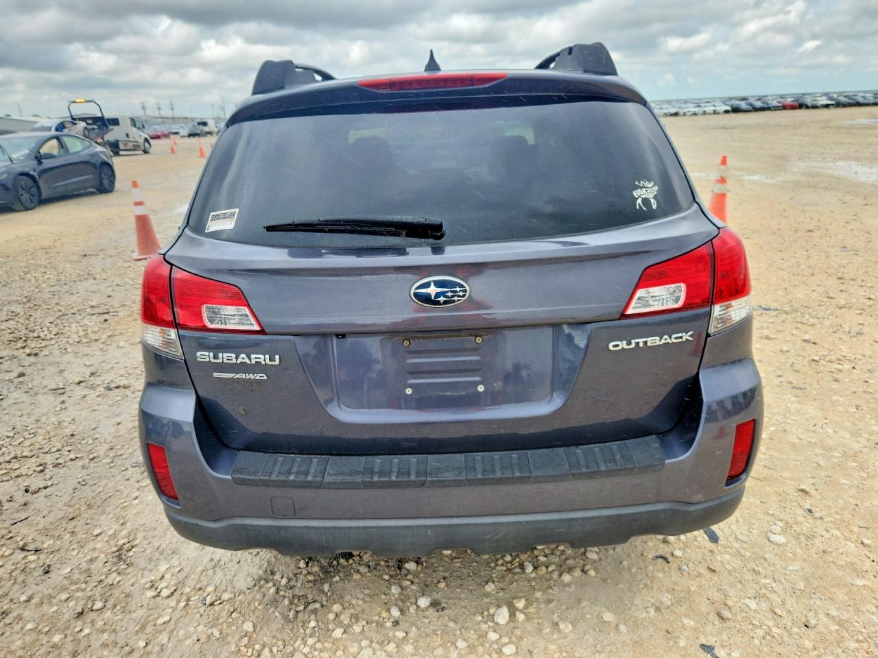 2014 Subaru Outback 2.5i Premium Gray vin: 4S4BRCDCXE3256894