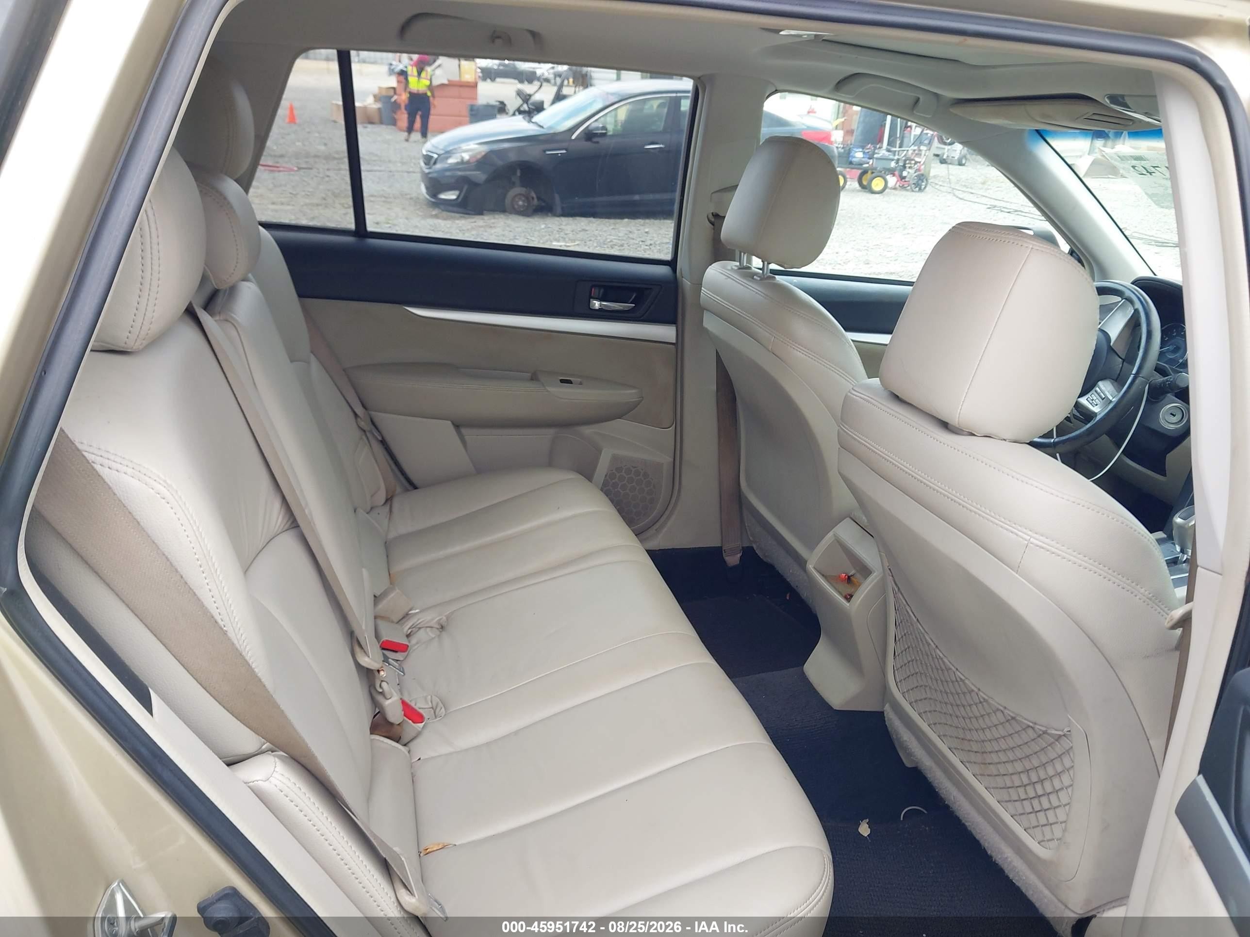 2010 Subaru Outback 2.5i Premium Gold vin: 4S4BRCEC0A3318070