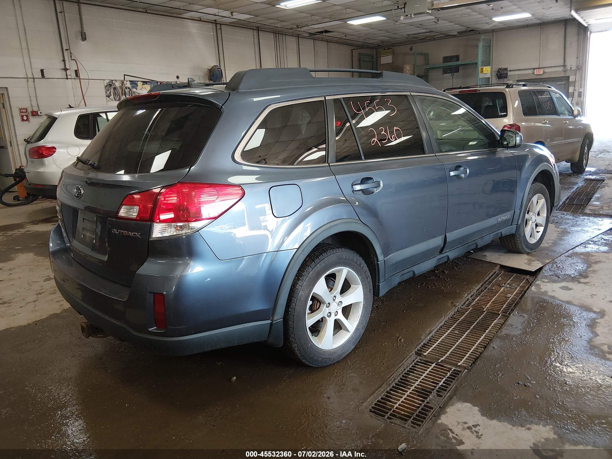 2014 Subaru Outback 2.5i Premium Blue vin: 4S4BRCEC0E3294875