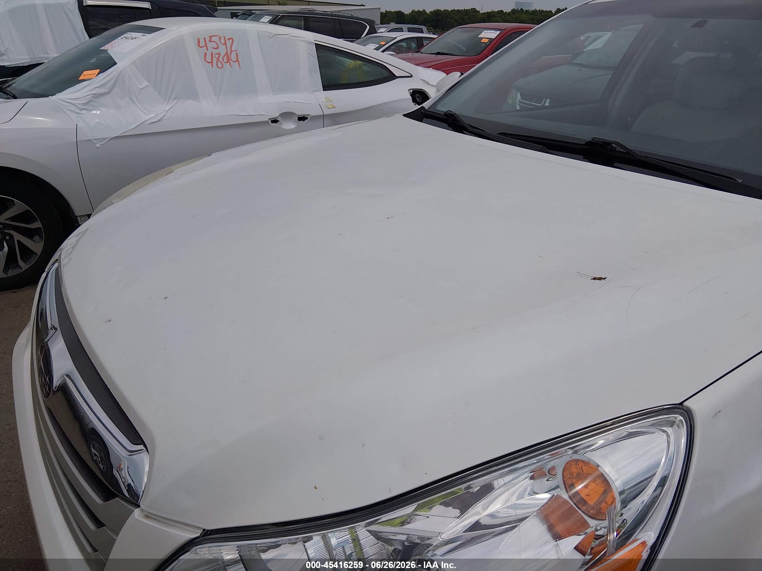 2011 Subaru Outback 2.5i Premium White vin: 4S4BRCFC0B3433848