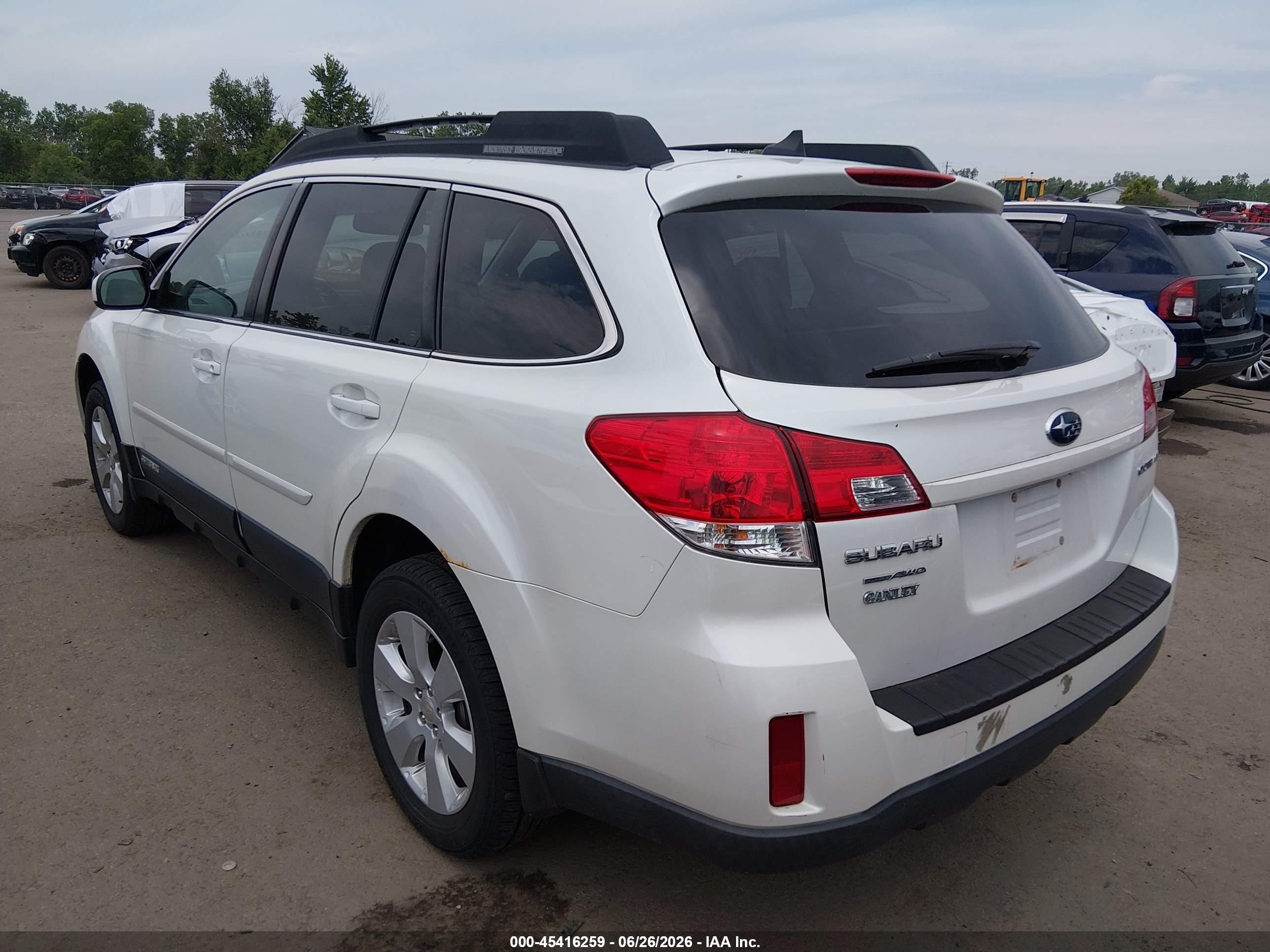 2011 Subaru Outback 2.5i Premium White vin: 4S4BRCFC0B3433848