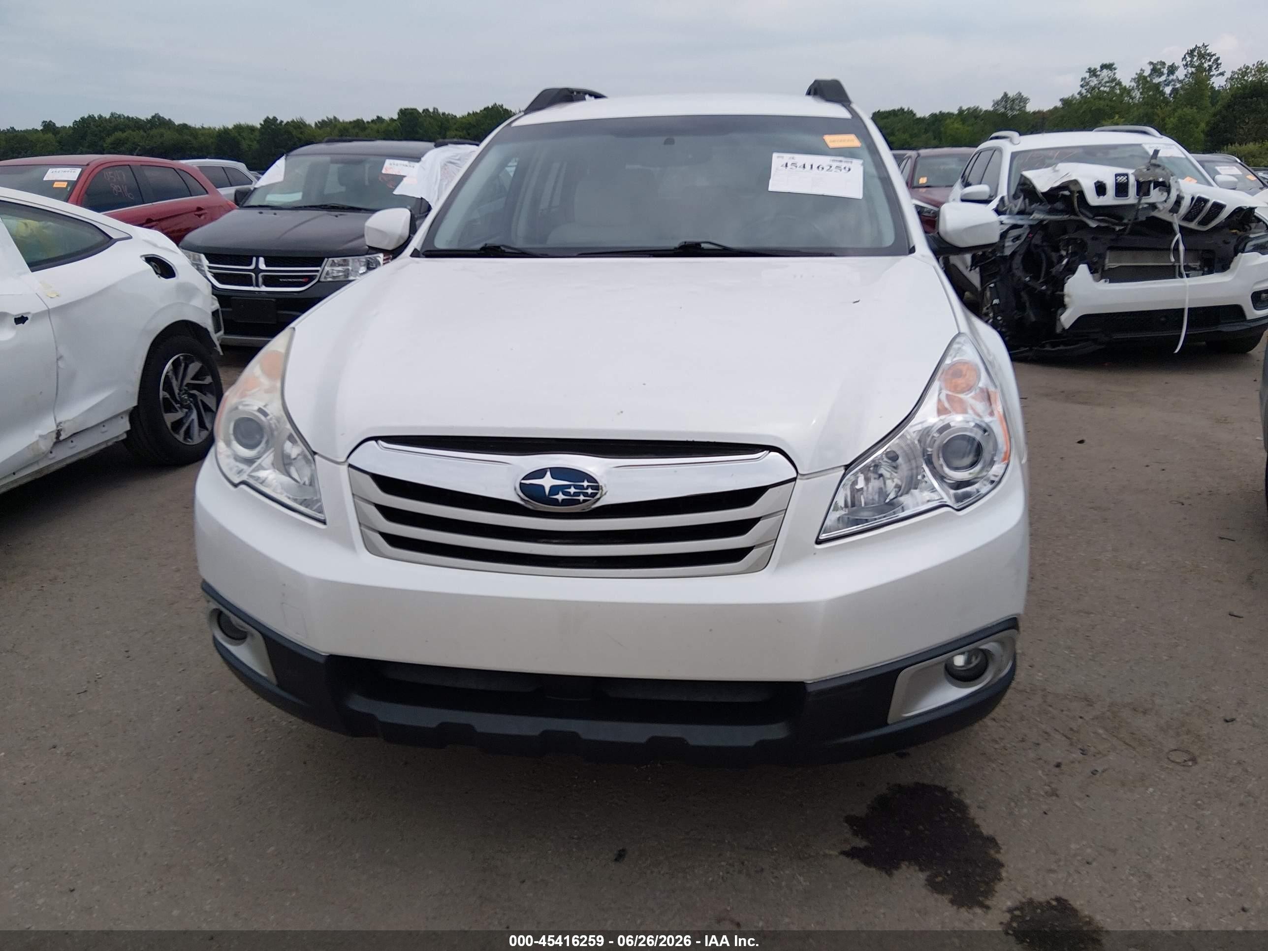 2011 Subaru Outback 2.5i Premium White vin: 4S4BRCFC0B3433848