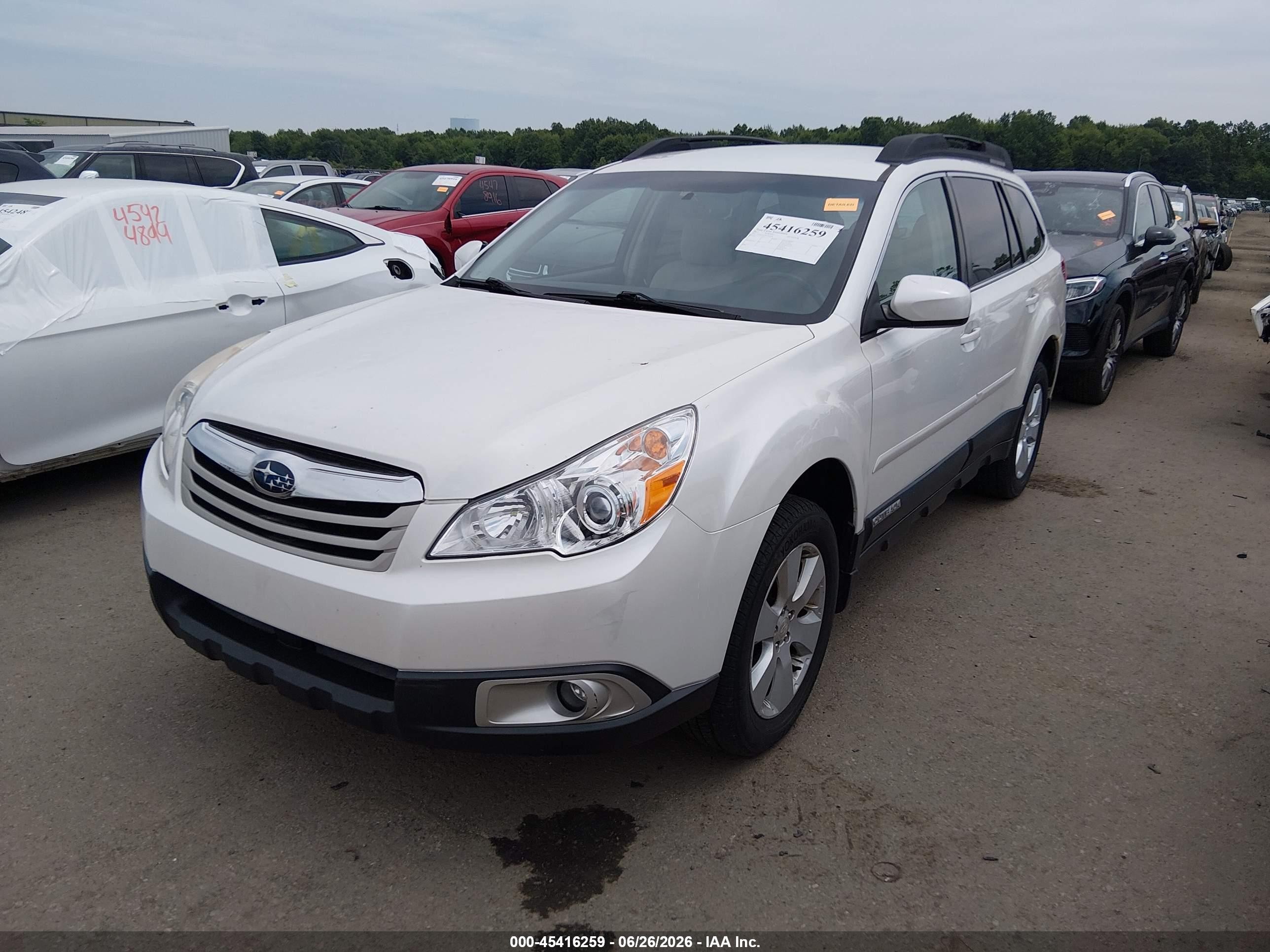 2011 Subaru Outback 2.5i Premium White vin: 4S4BRCFC0B3433848