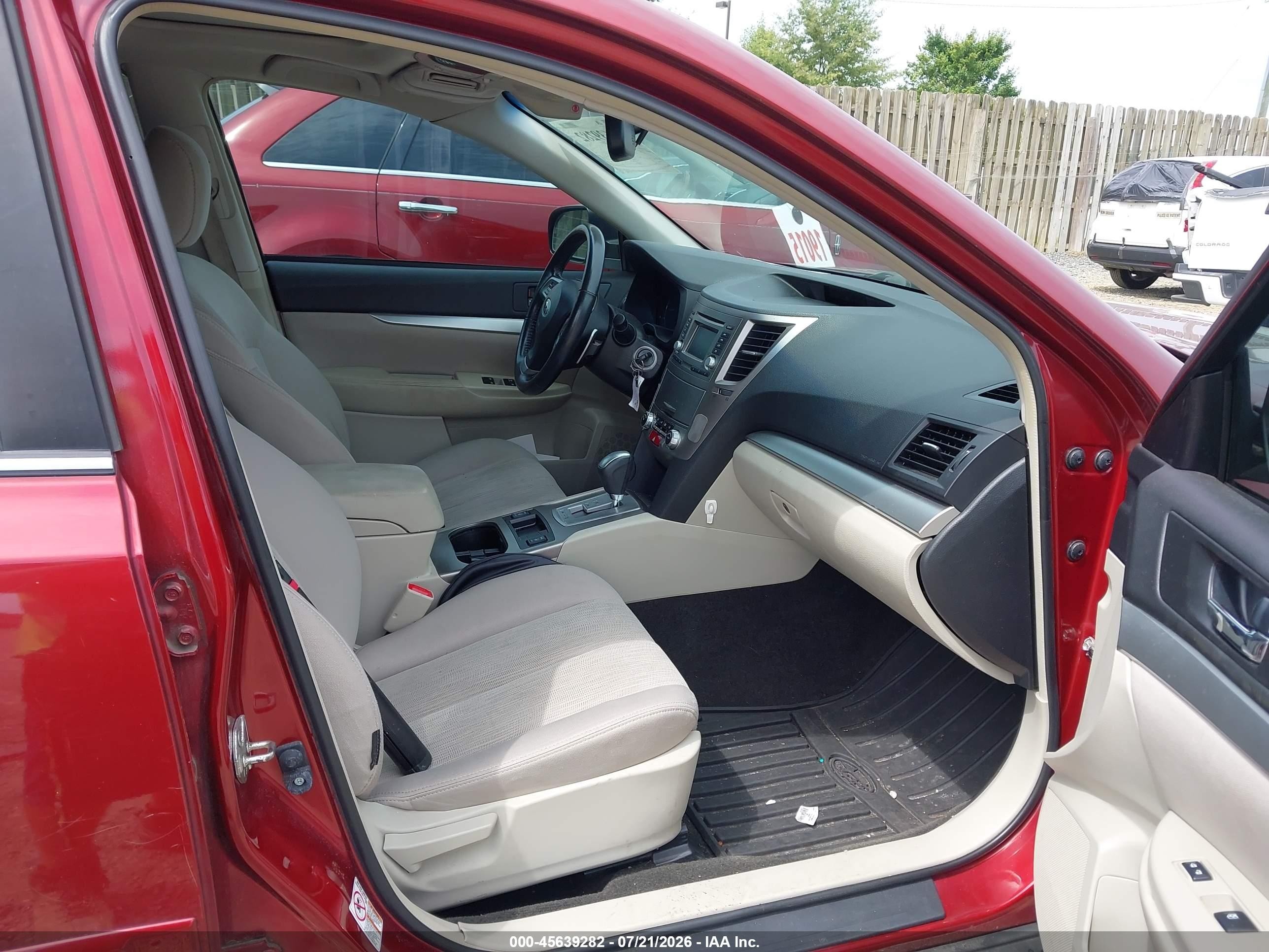 2014 Subaru Outback 2.5i Premium Burgundy vin: 4S4BRCFC3E3276532