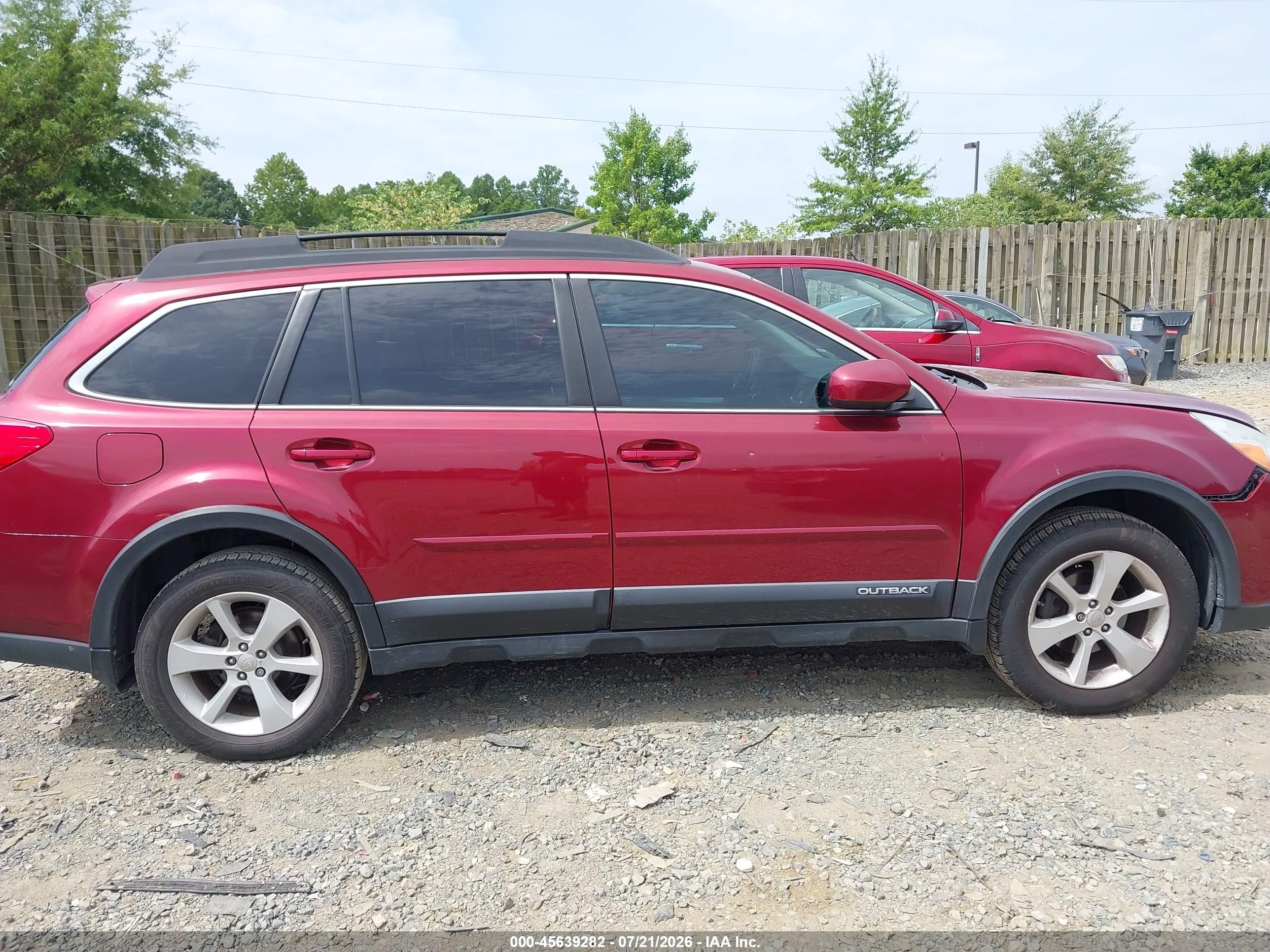 2014 Subaru Outback 2.5i Premium Burgundy vin: 4S4BRCFC3E3276532