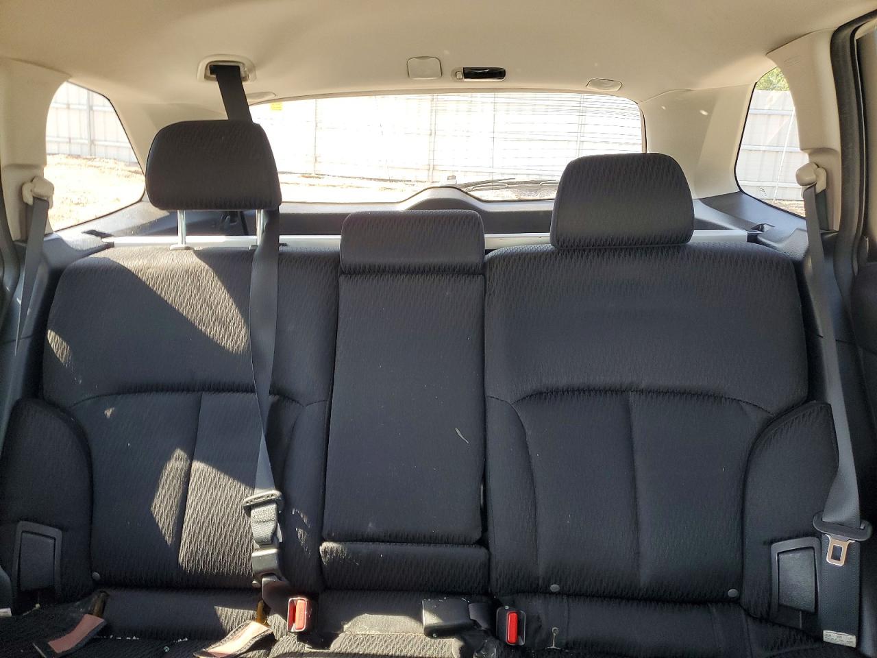 2012 Subaru Outback 2.5i Premium Silver vin: 4S4BRCFC6C3204253