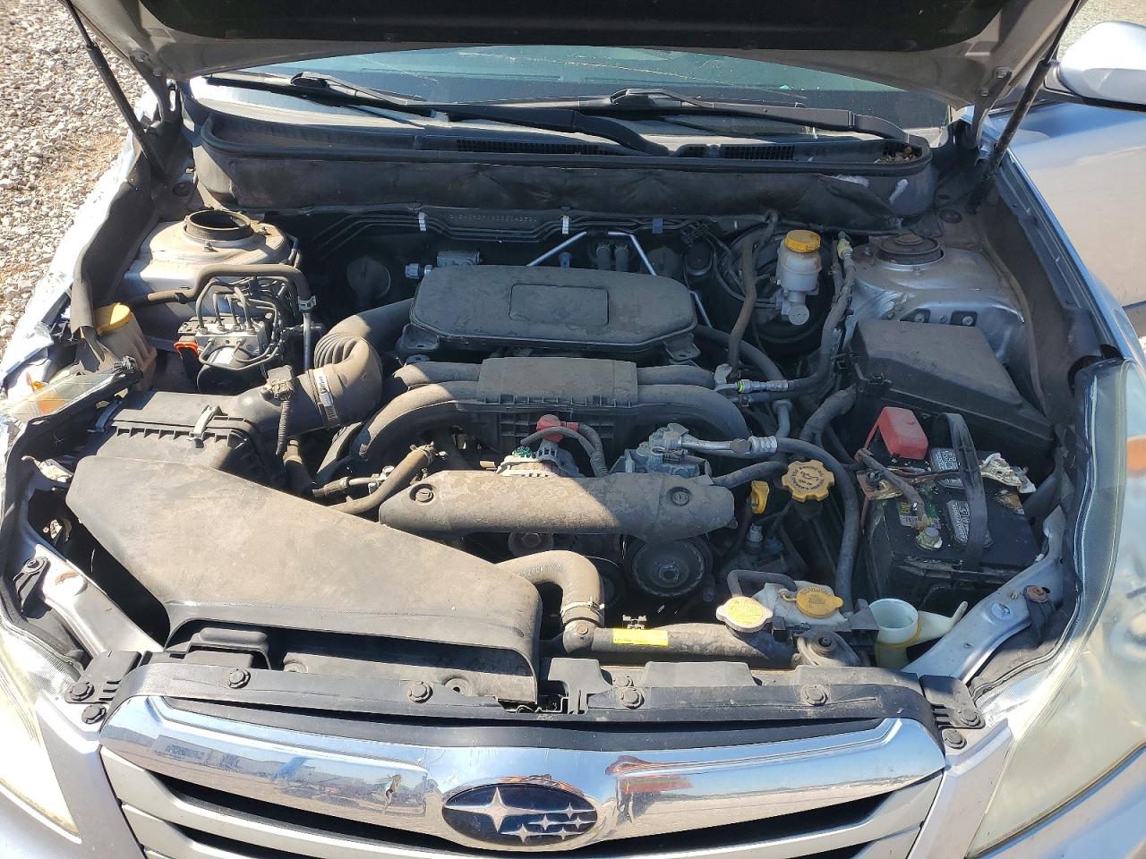 2012 Subaru Outback 2.5i Premium Silver vin: 4S4BRCFC6C3204253