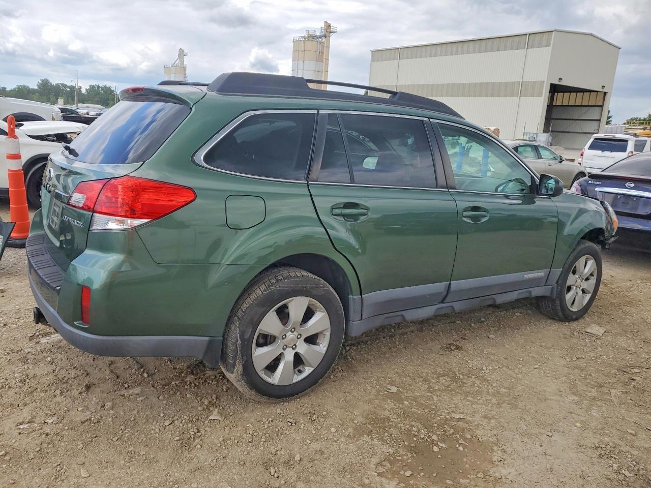 2010 Subaru Outback 2.5i Premium Green vin: 4S4BRCFC9A3318230