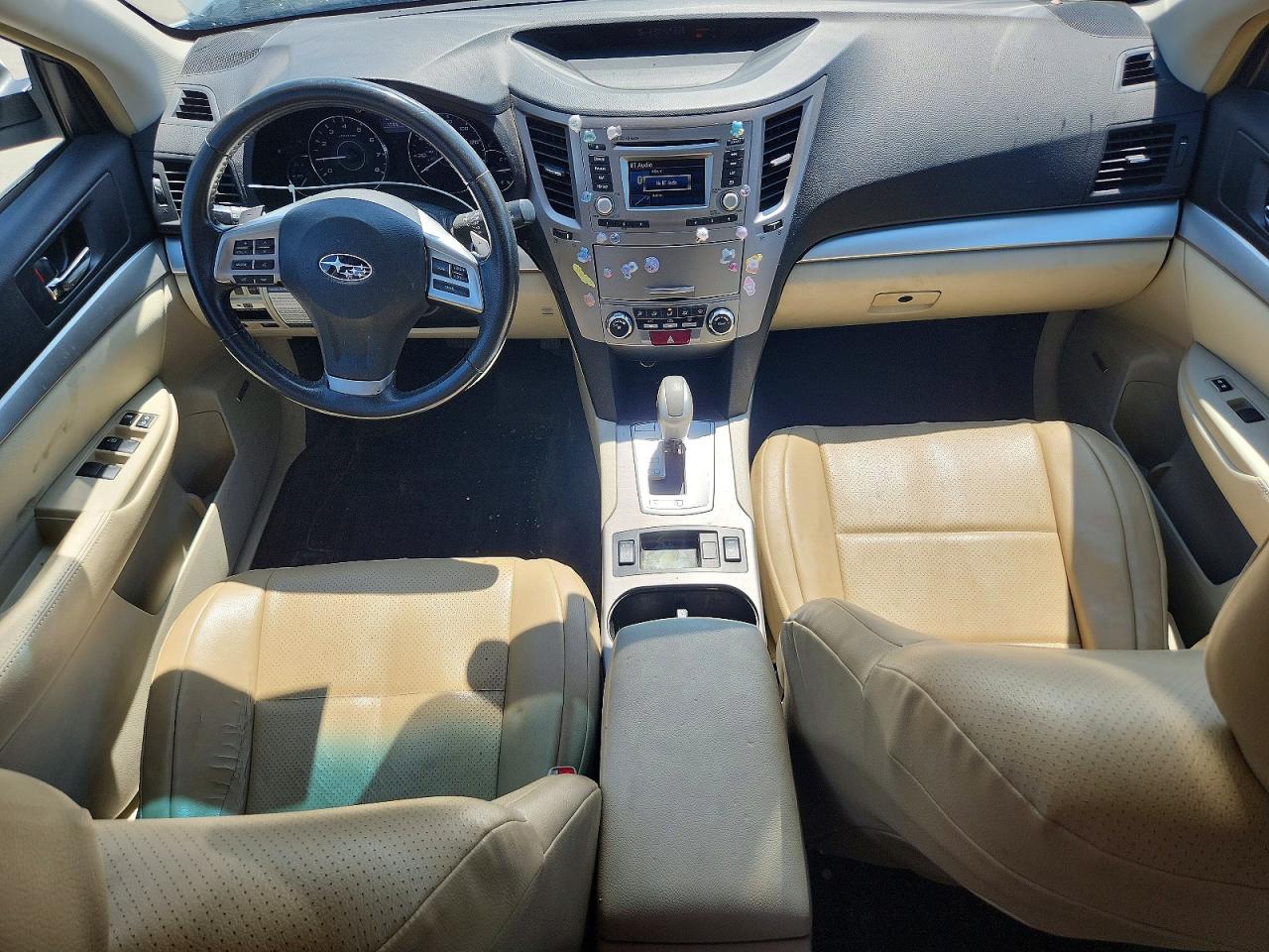 2012 Subaru Outback 2.5i Premium White vin: 4S4BRCFC9C3275978