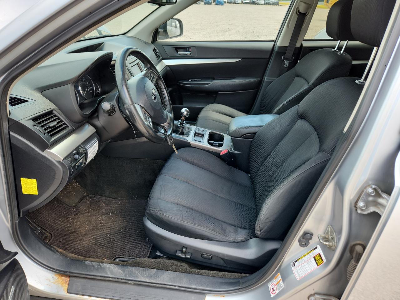 2012 Subaru Outback 2.5i Premium Silver vin: 4S4BRCFCXC1245478