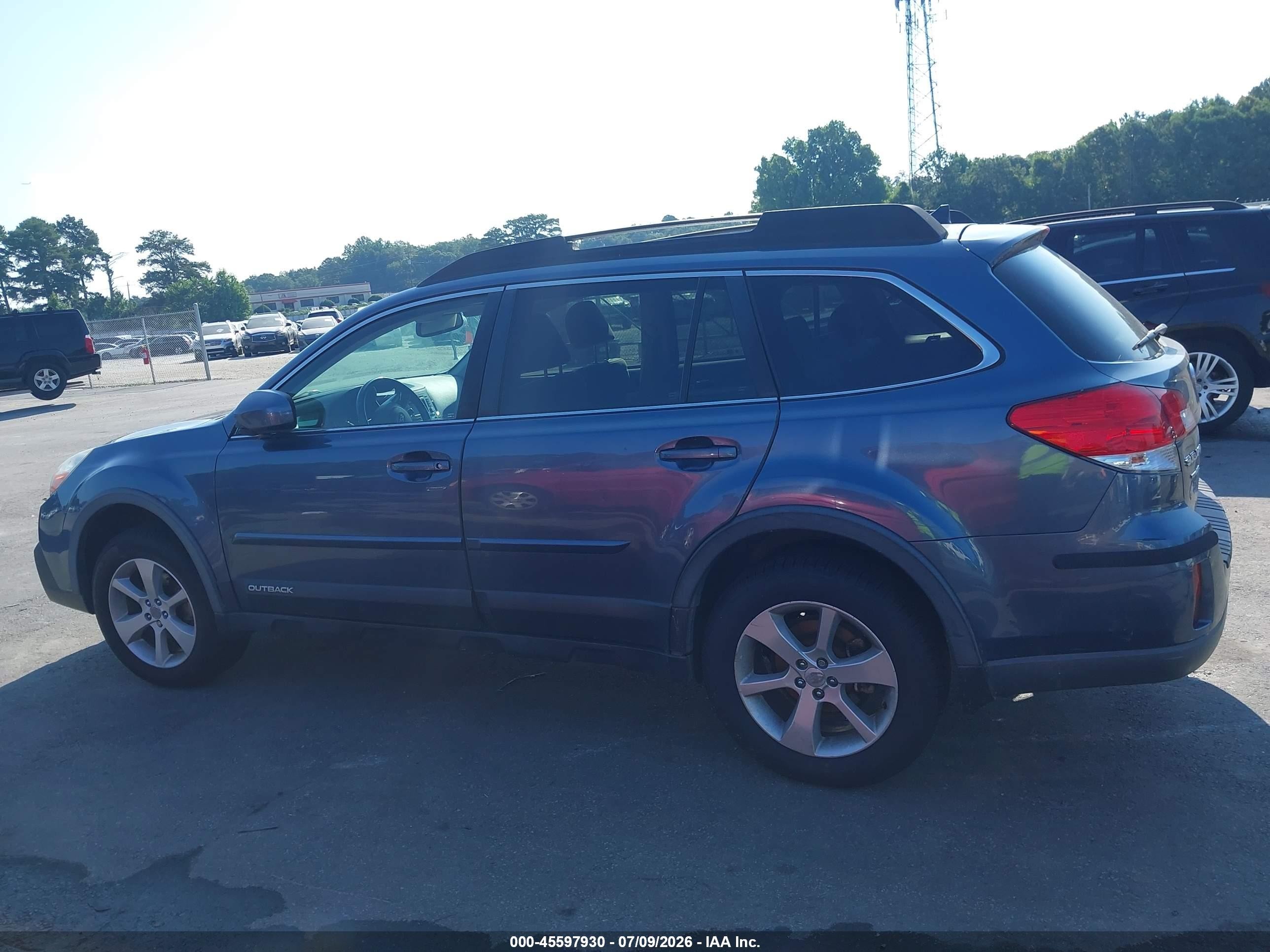 2014 Subaru Outback 2.5i Premium Blue vin: 4S4BRCFCXE3246573
