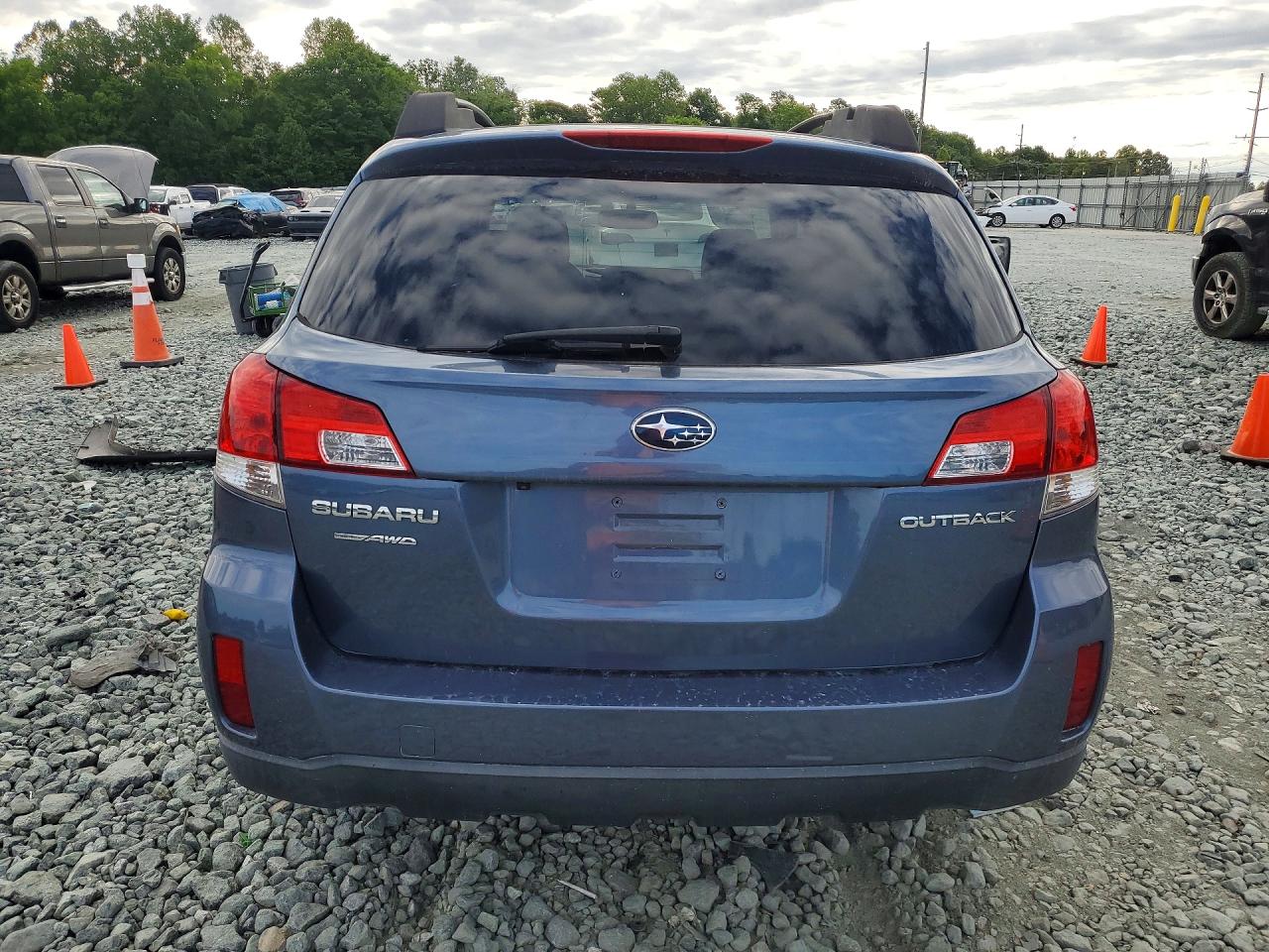 2013 Subaru Outback 2.5i Premium Blue vin: 4S4BRCGC0D3252931