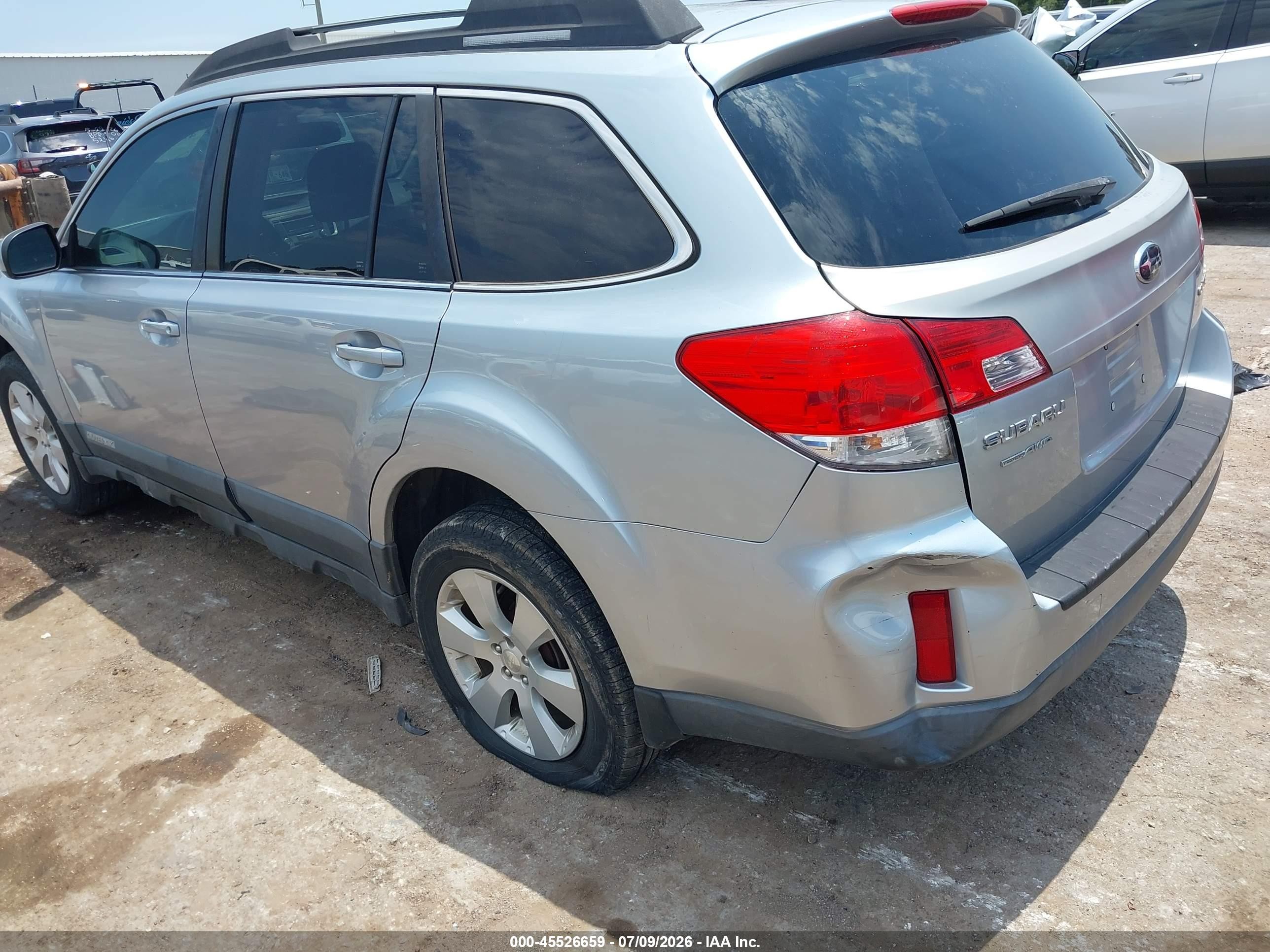 2012 Subaru Outback 2.5i Premium Silver vin: 4S4BRCGC1C3266948