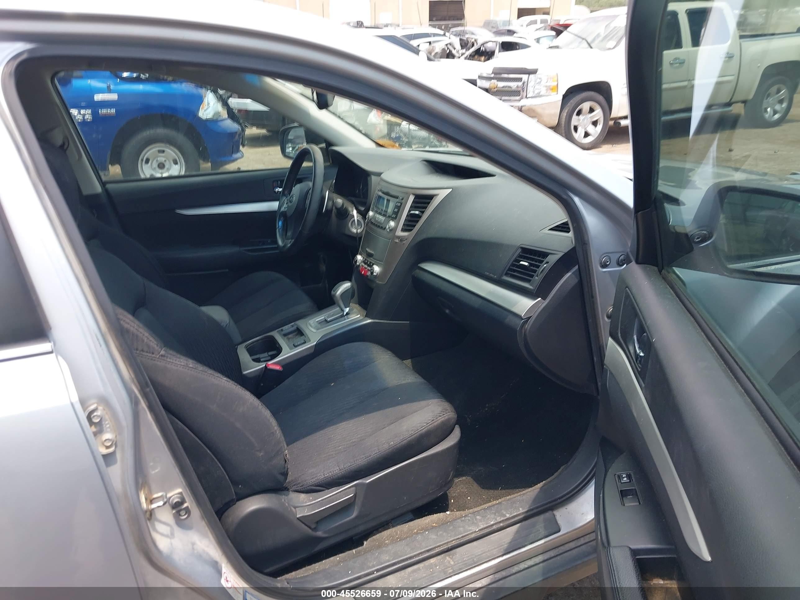 2012 Subaru Outback 2.5i Premium Silver vin: 4S4BRCGC1C3266948
