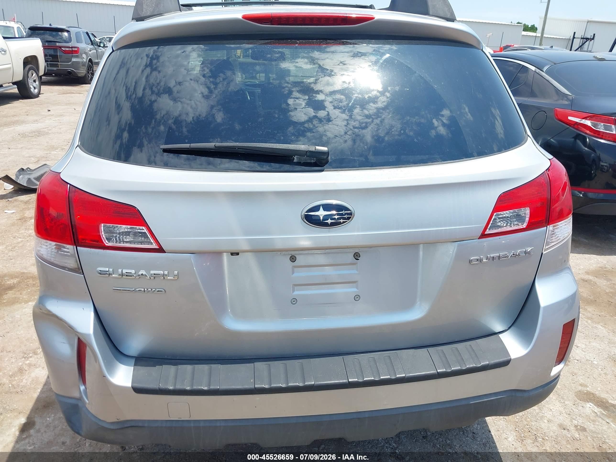2012 Subaru Outback 2.5i Premium Silver vin: 4S4BRCGC1C3266948
