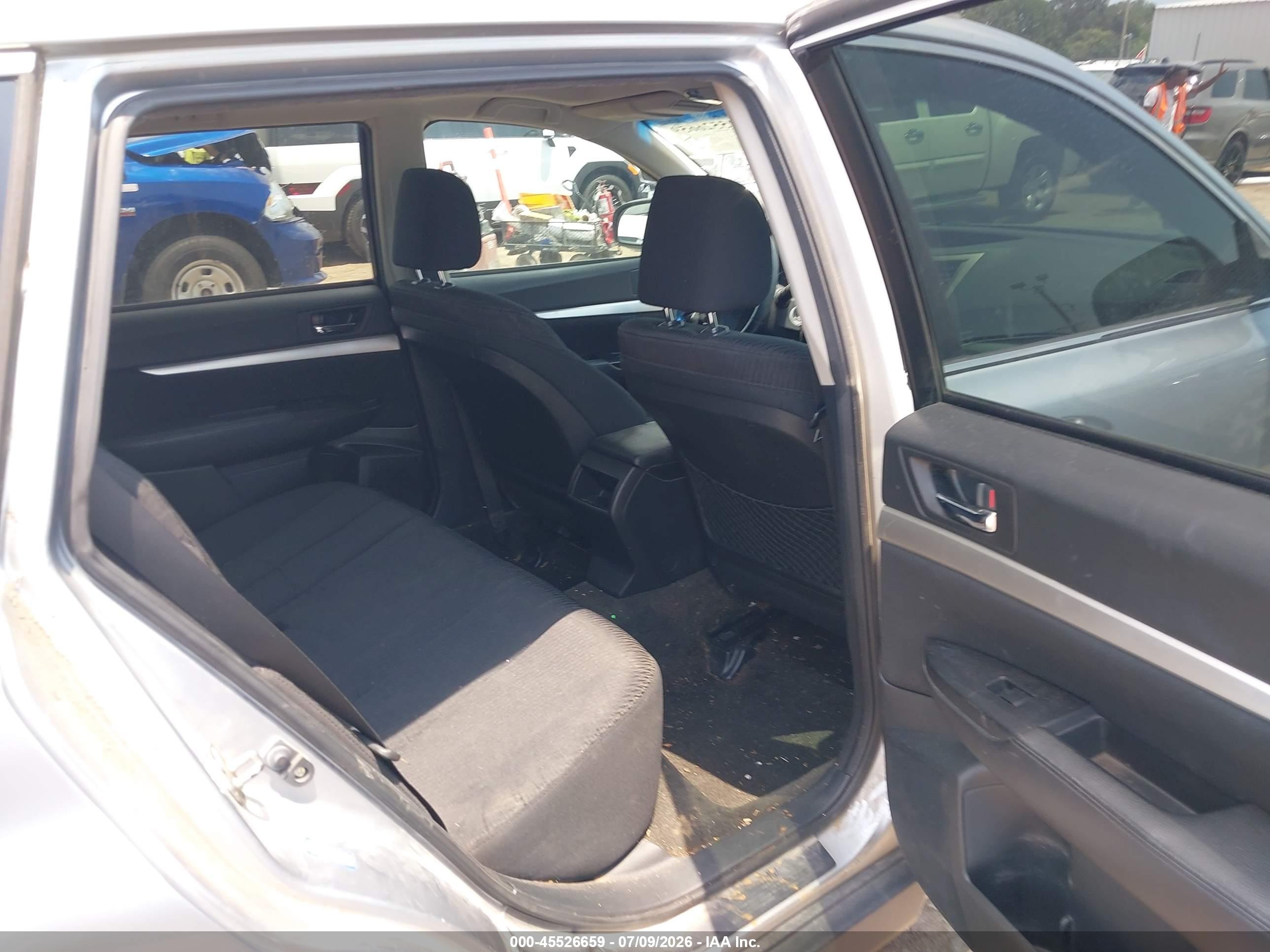 2012 Subaru Outback 2.5i Premium Silver vin: 4S4BRCGC1C3266948