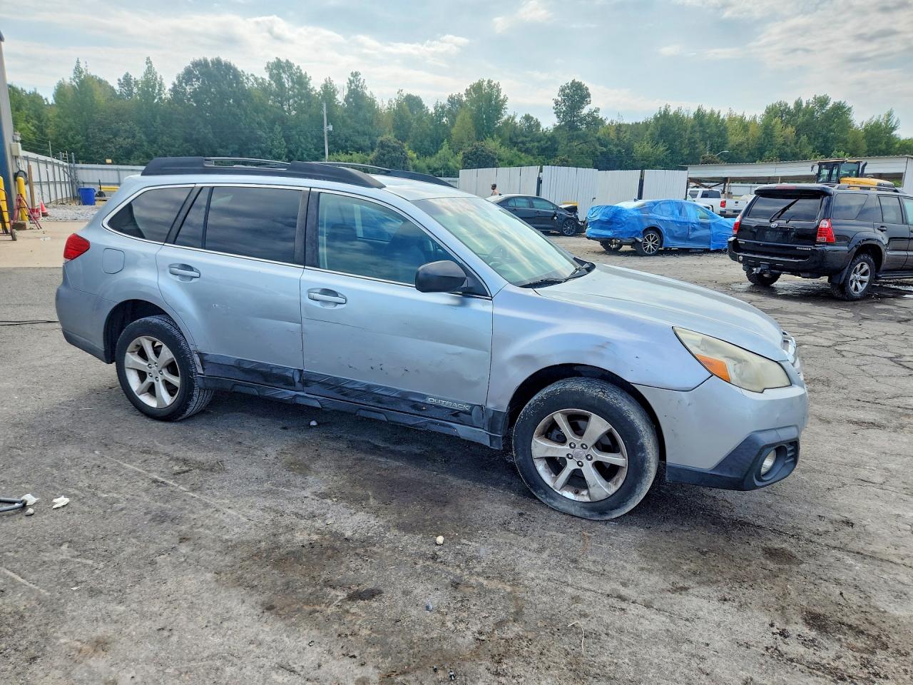 2013 Subaru Outback 2.5i Premium Silver vin: 4S4BRCGC1D3287476