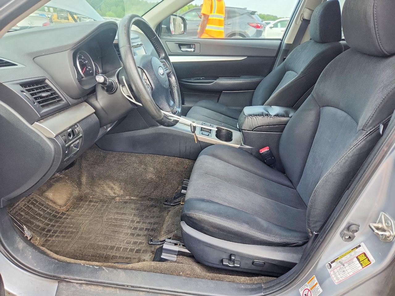 2013 Subaru Outback 2.5i Premium Silver vin: 4S4BRCGC1D3287476