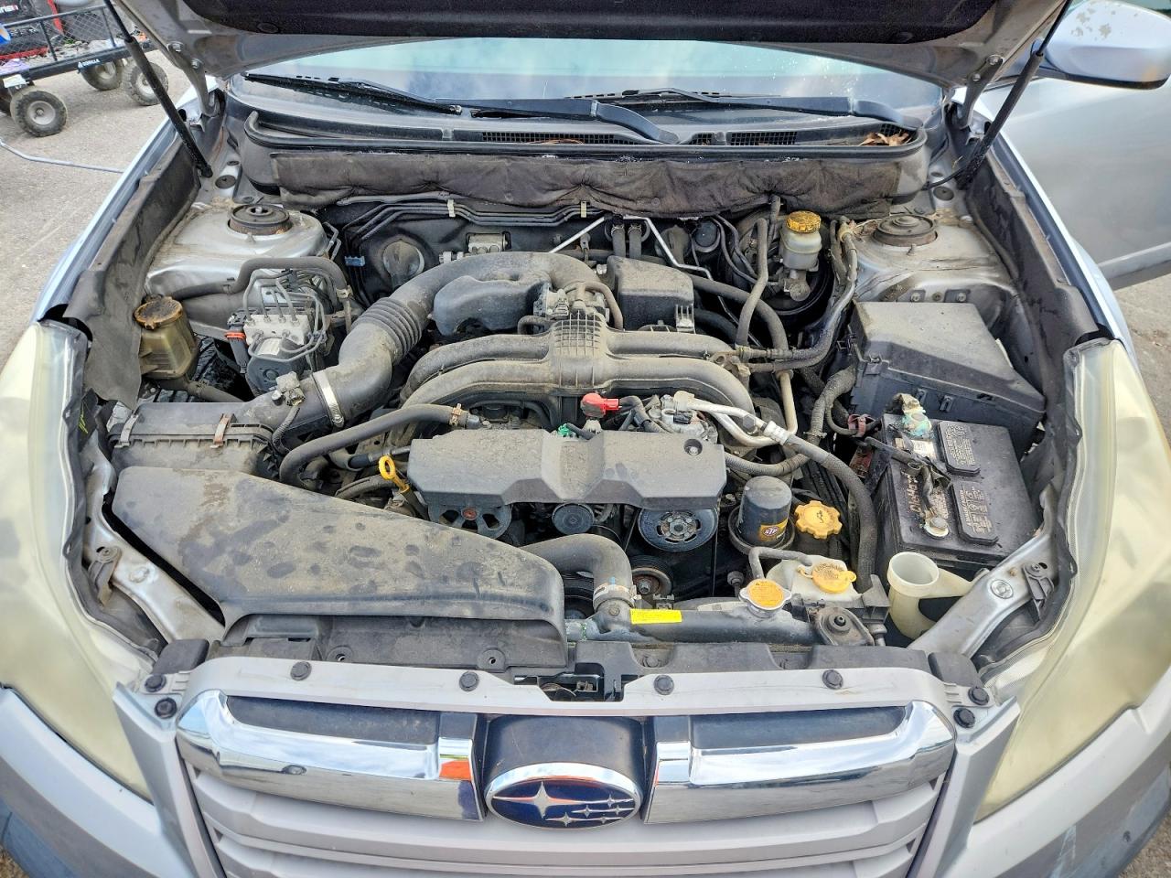 2013 Subaru Outback 2.5i Premium Silver vin: 4S4BRCGC1D3287476