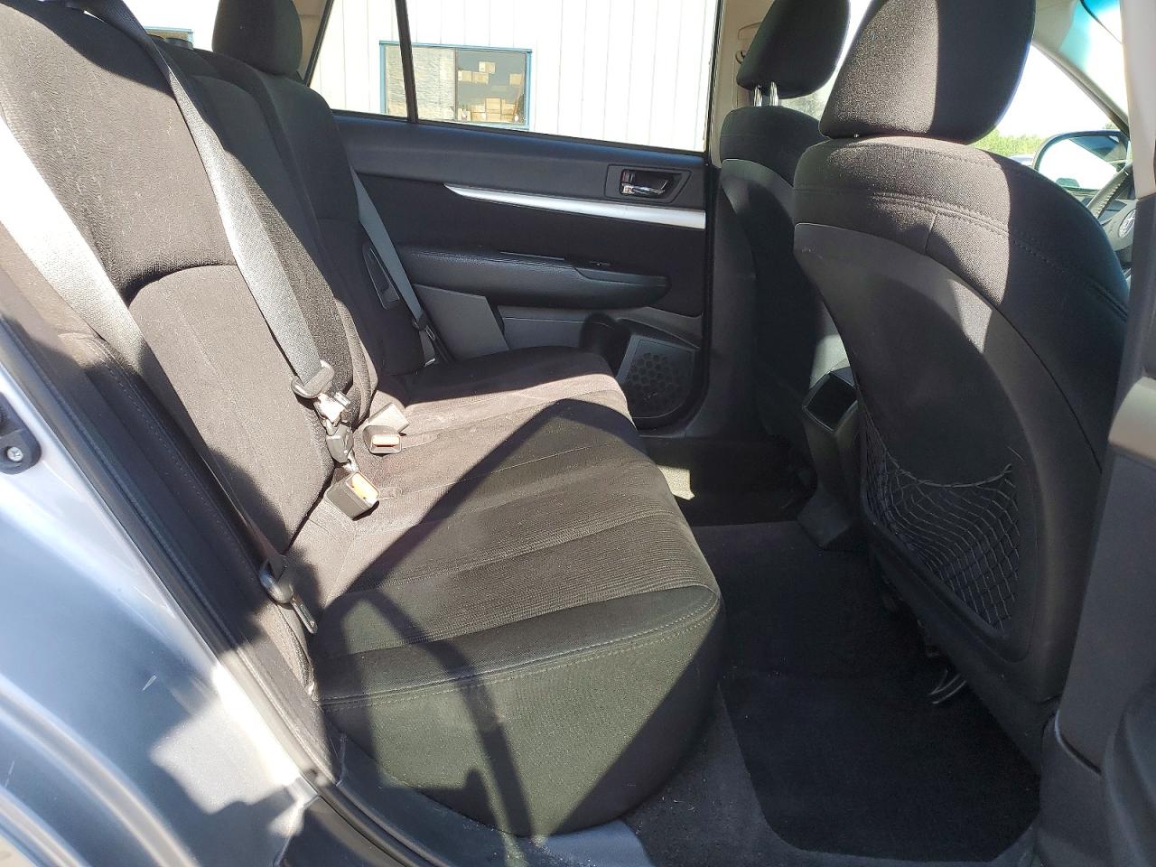 2013 Subaru Outback 2.5i Premium Silver vin: 4S4BRCGC2D3230980