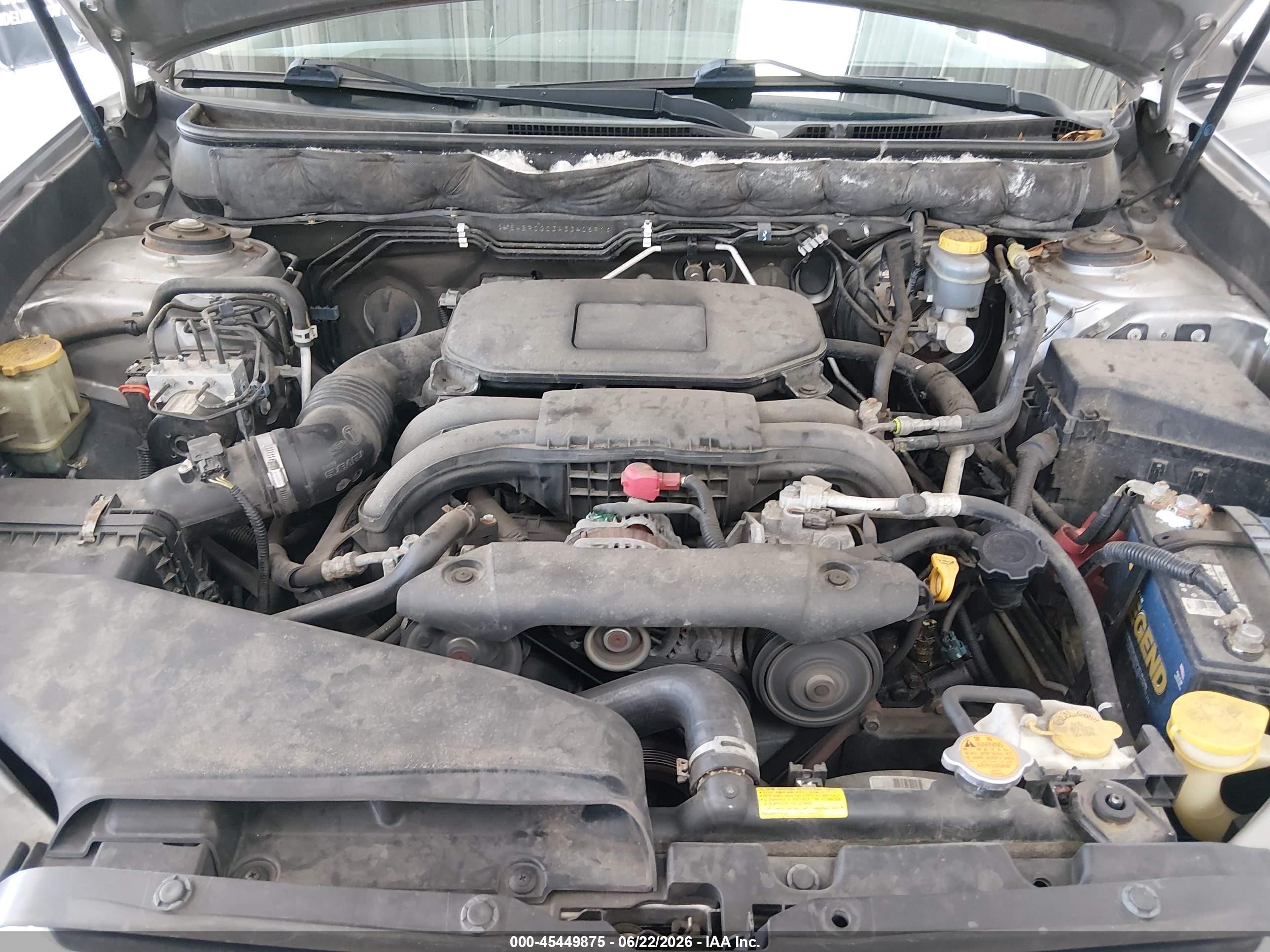 2010 Subaru Outback 2.5i Premium Серебряный vin: 4S4BRCGC3A3340691