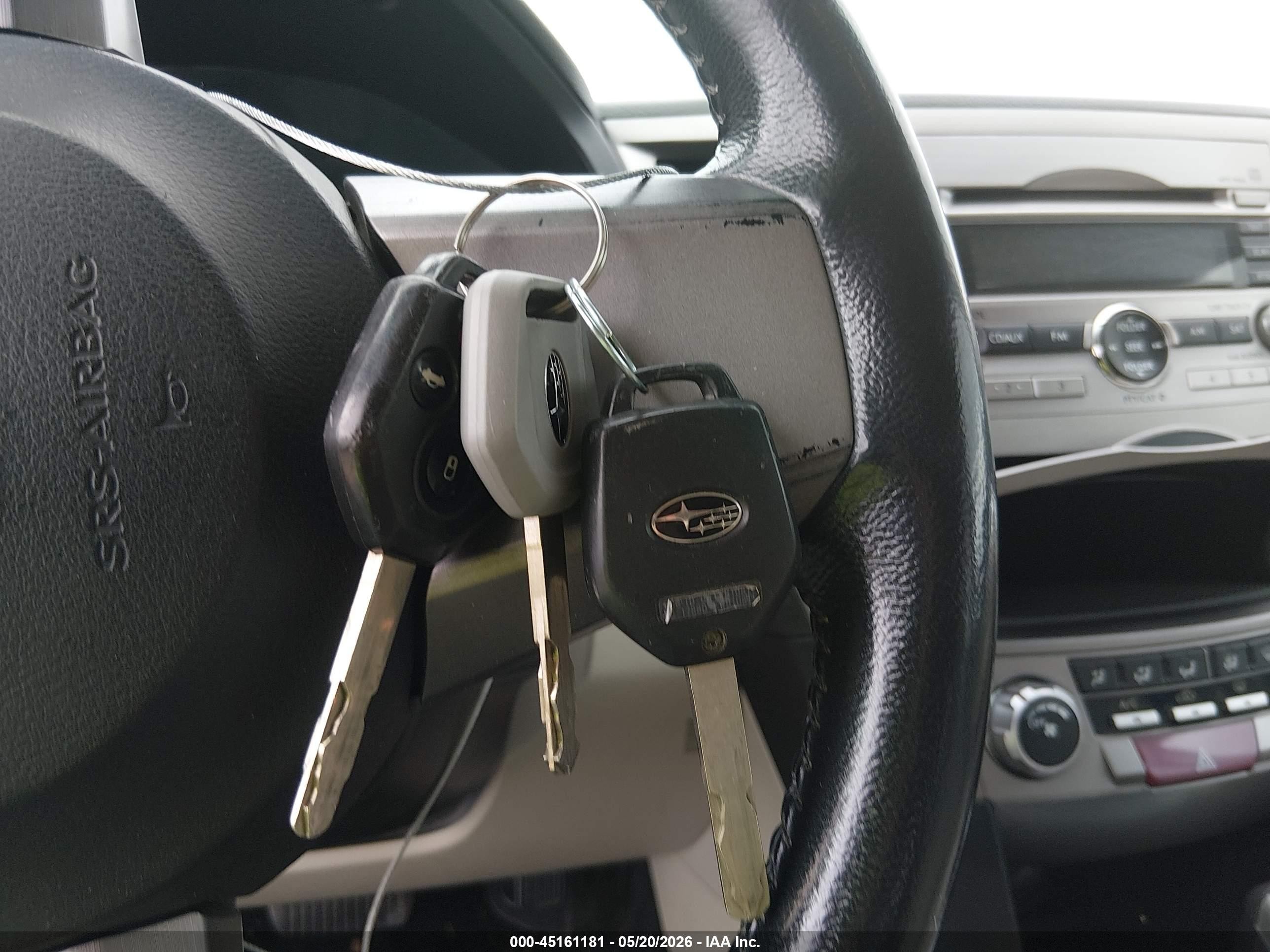 2011 Subaru Outback 2.5i Premium White vin: 4S4BRCGC3B3340675