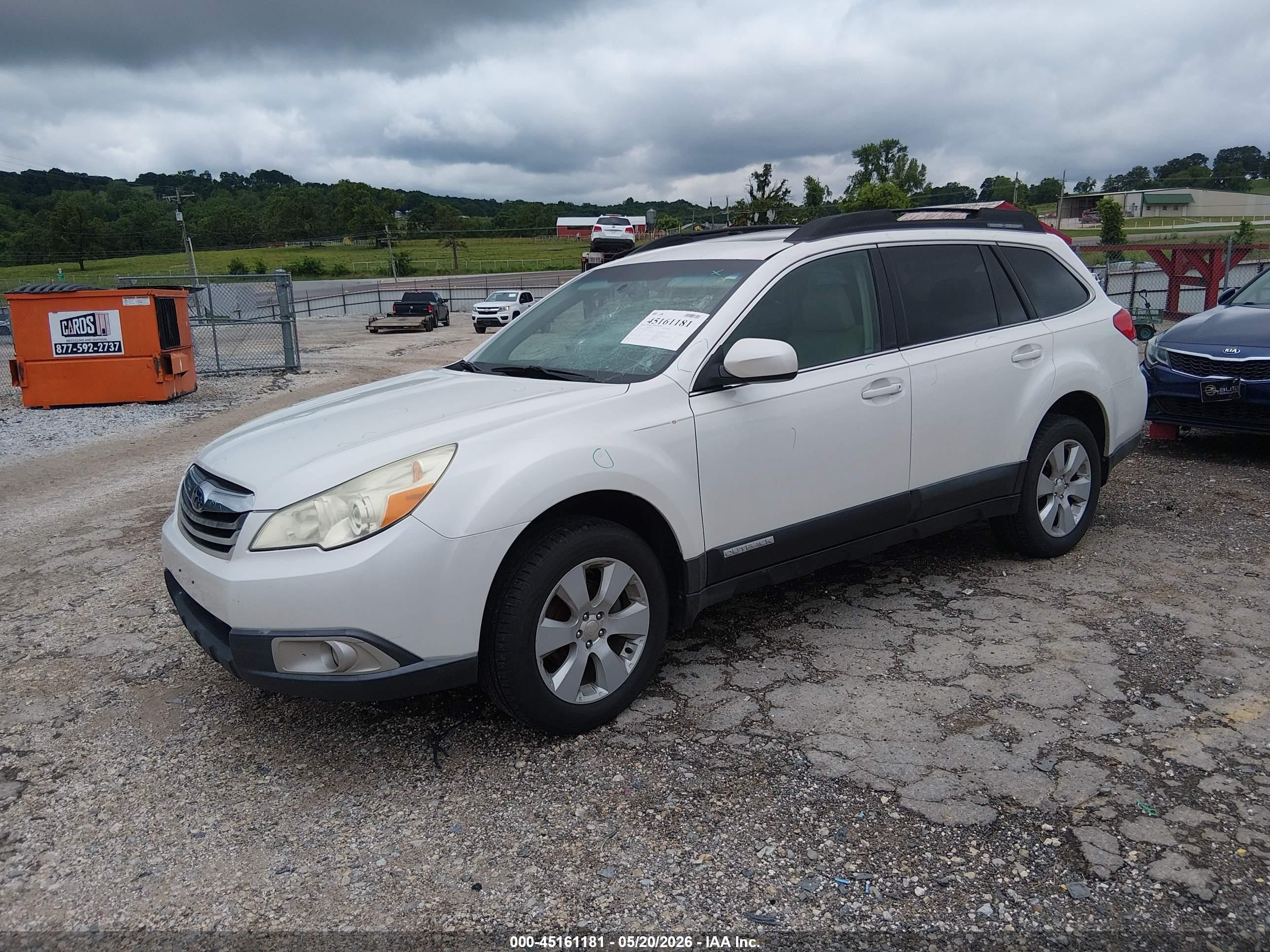2011 Subaru Outback 2.5i Premium White vin: 4S4BRCGC3B3340675
