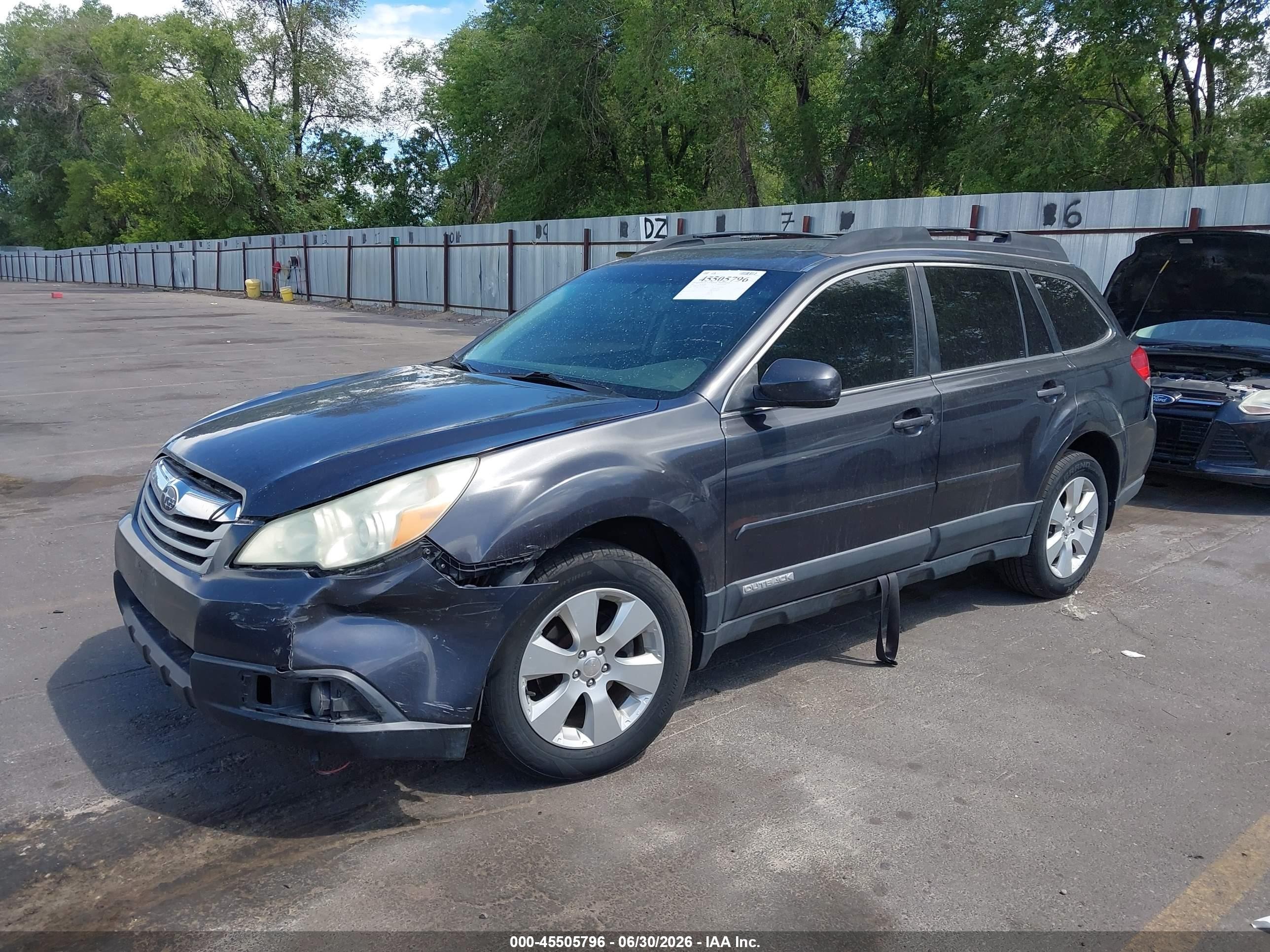 2011 Subaru Outback 2.5i Premium Gray vin: 4S4BRCGC3B3380769
