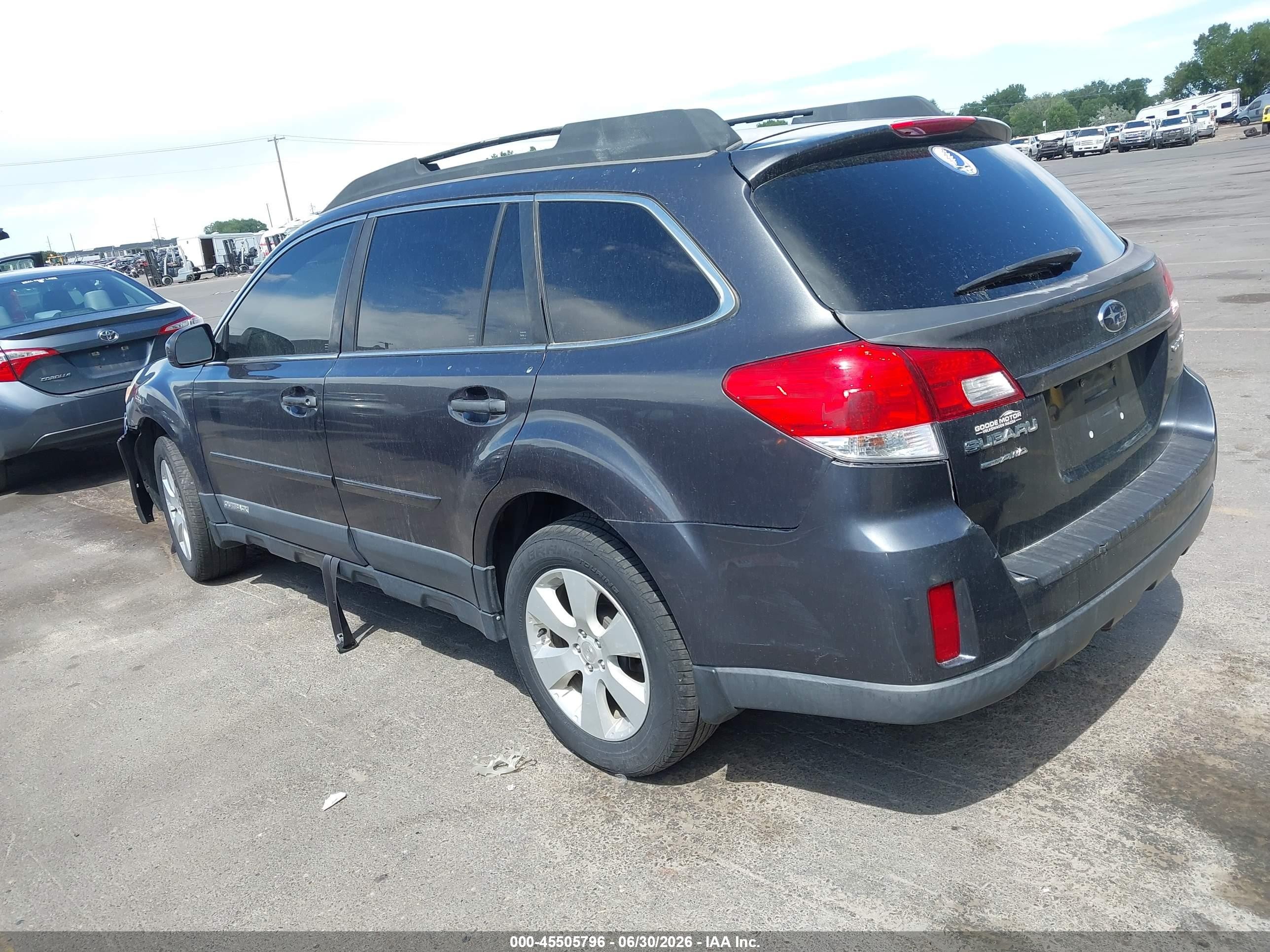 2011 Subaru Outback 2.5i Premium Gray vin: 4S4BRCGC3B3380769