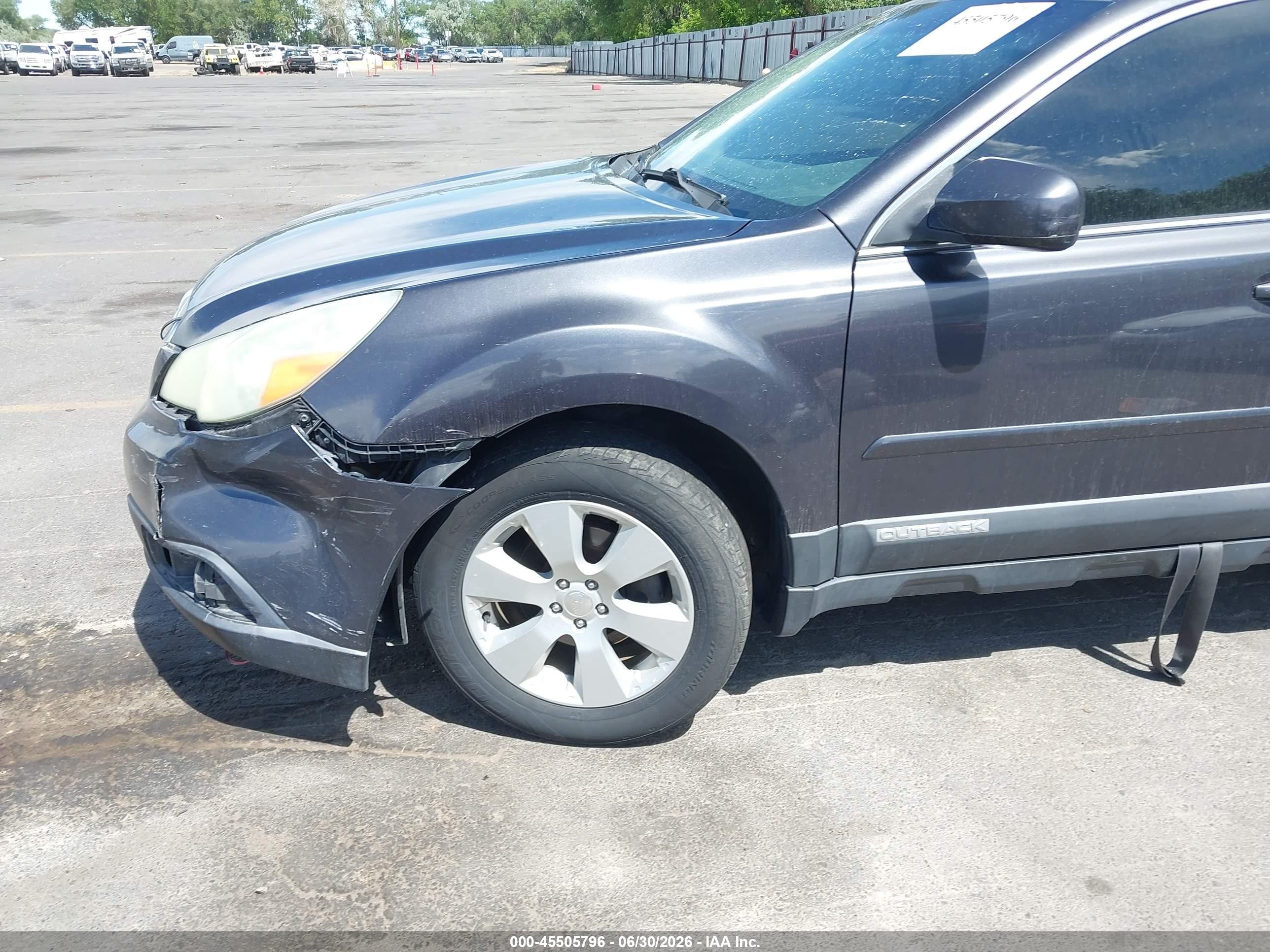 2011 Subaru Outback 2.5i Premium Gray vin: 4S4BRCGC3B3380769