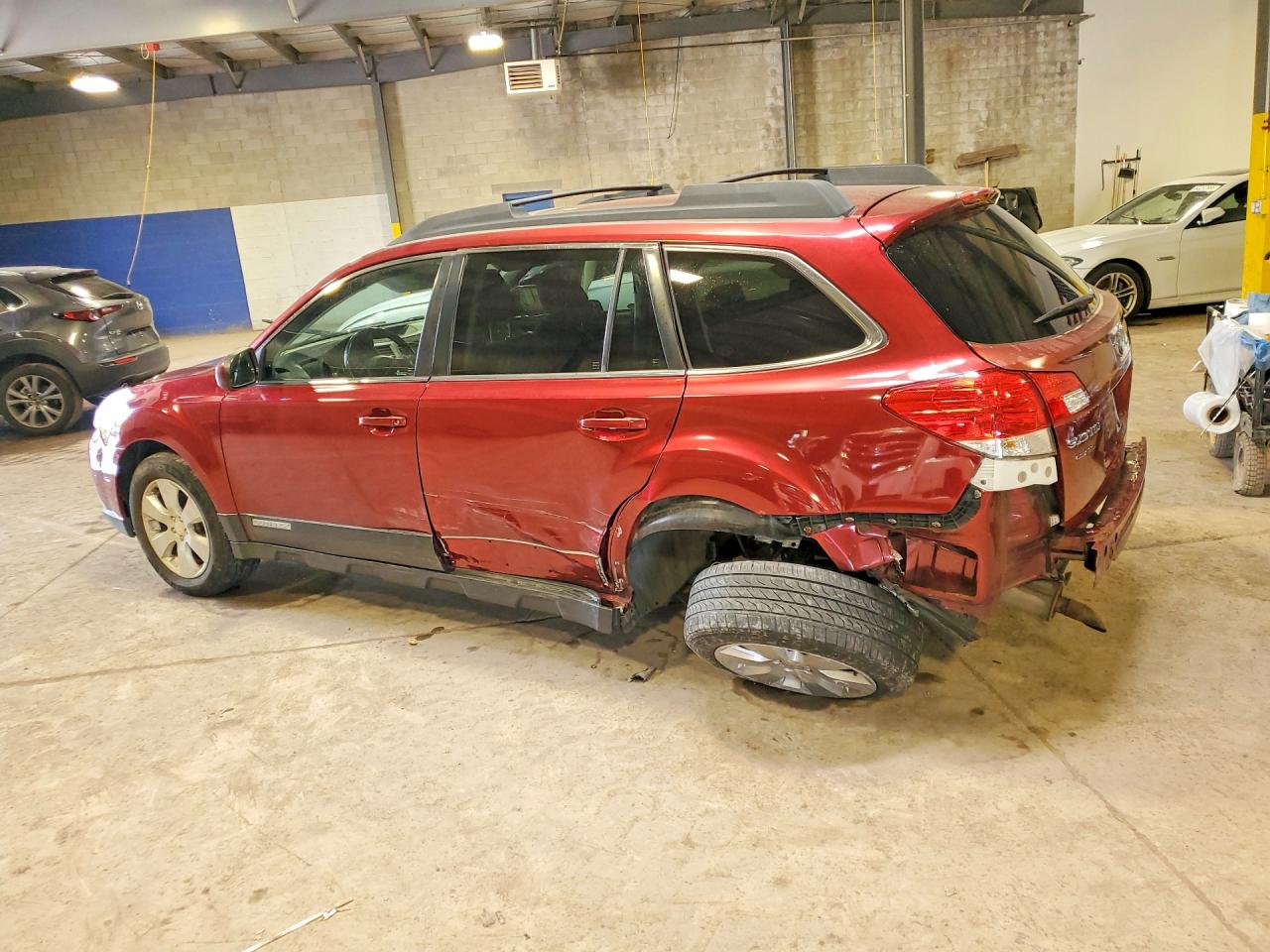 2012 Subaru Outback 2.5i Premium Red vin: 4S4BRCGC3C3220912