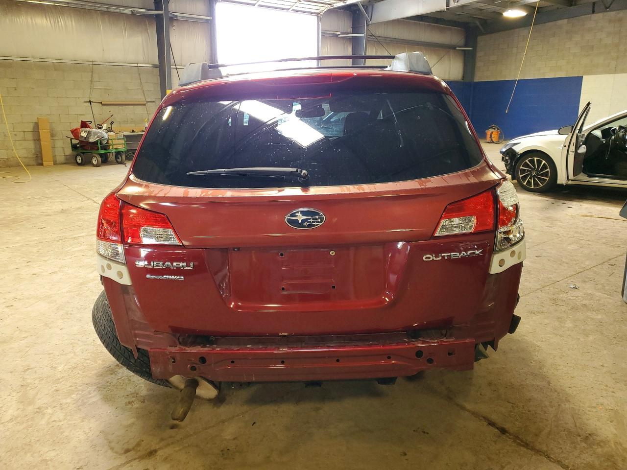 2012 Subaru Outback 2.5i Premium Red vin: 4S4BRCGC3C3220912