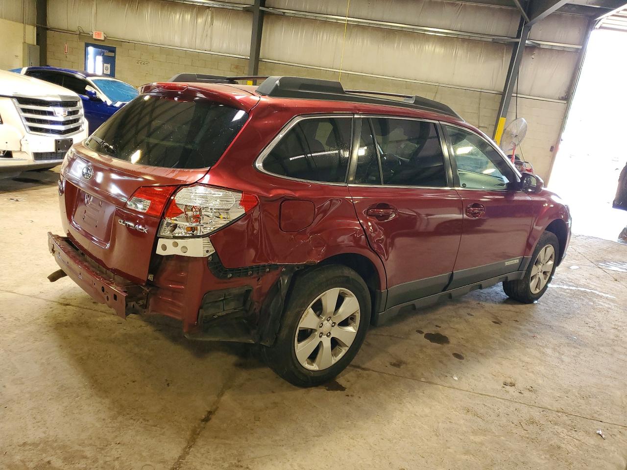 2012 Subaru Outback 2.5i Premium Red vin: 4S4BRCGC3C3220912