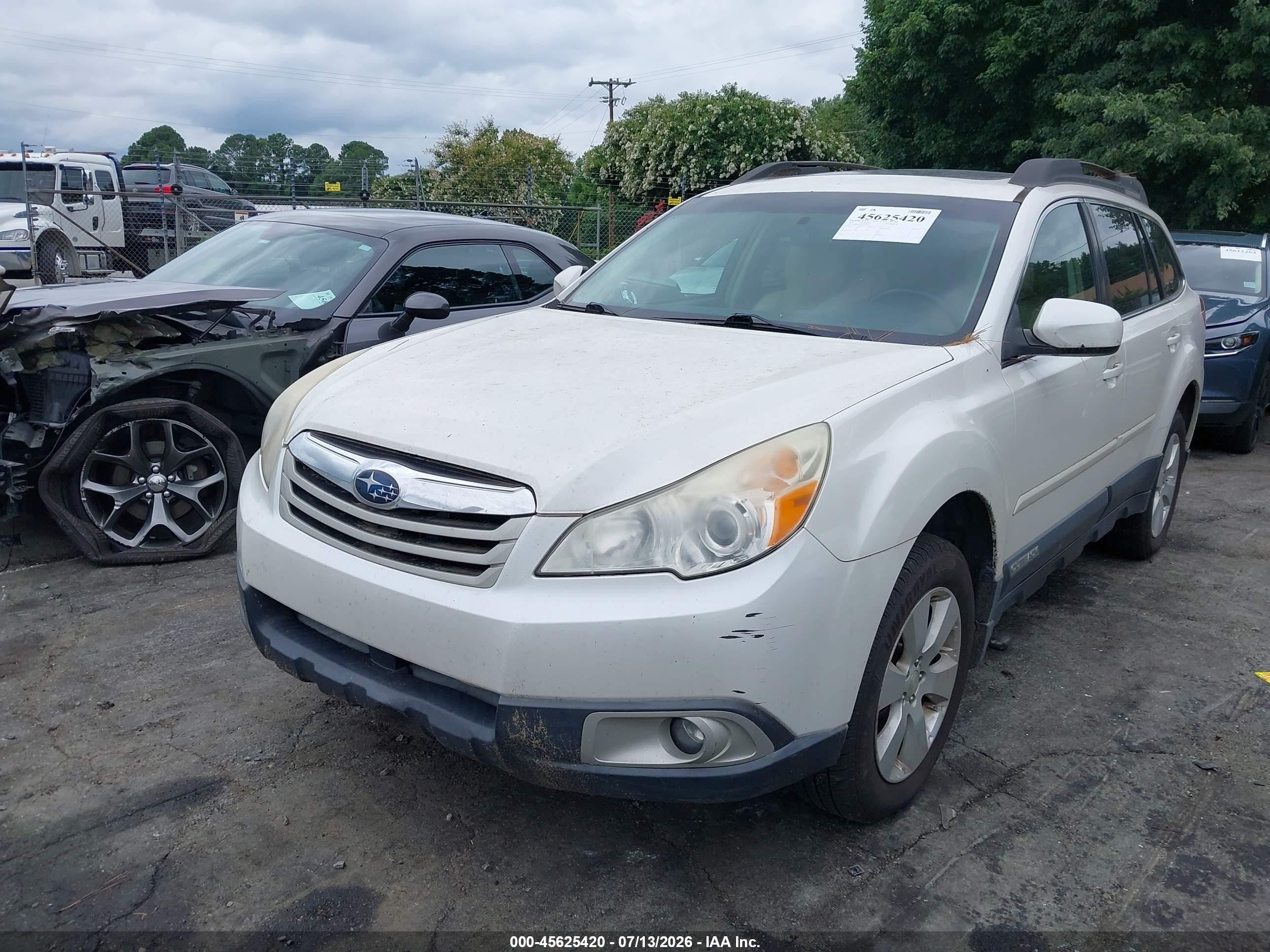 2012 Subaru Outback 2.5i Premium Белый vin: 4S4BRCGC3C3299515