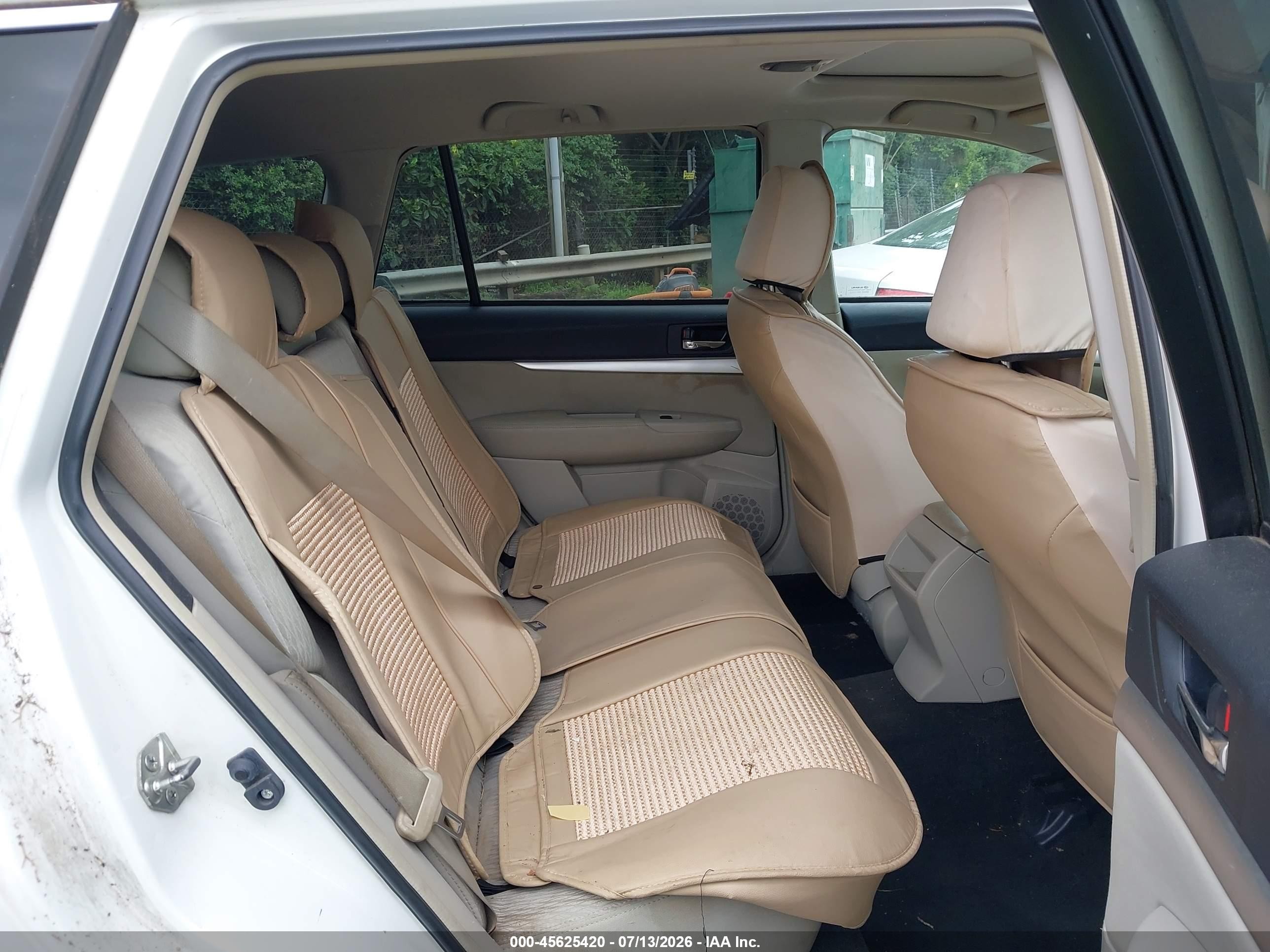 2012 Subaru Outback 2.5i Premium Белый vin: 4S4BRCGC3C3299515