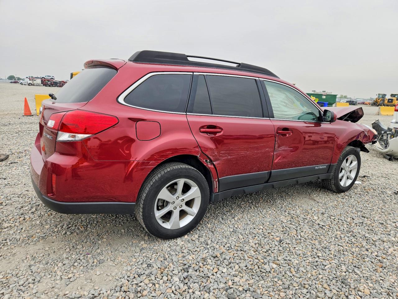 2013 Subaru Outback 2.5i Premium Red vin: 4S4BRCGC3D3271117