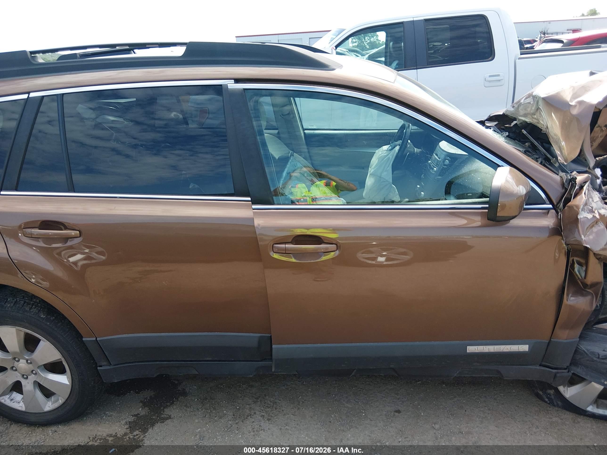 2011 Subaru Outback 2.5i Premium Brown vin: 4S4BRCGC4B3326283