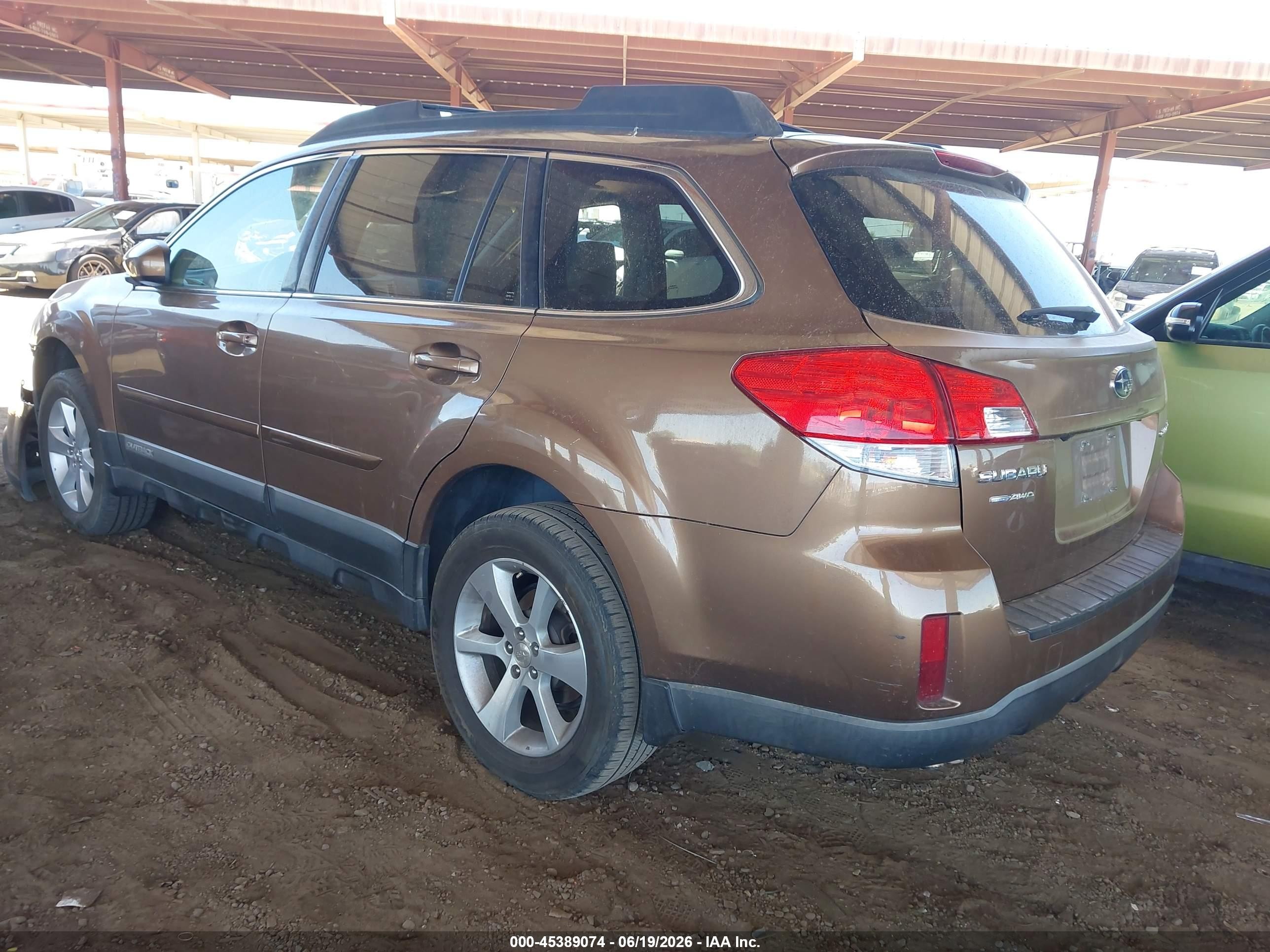 2013 Subaru Outback 2.5i Premium Золотой vin: 4S4BRCGC4D3224596