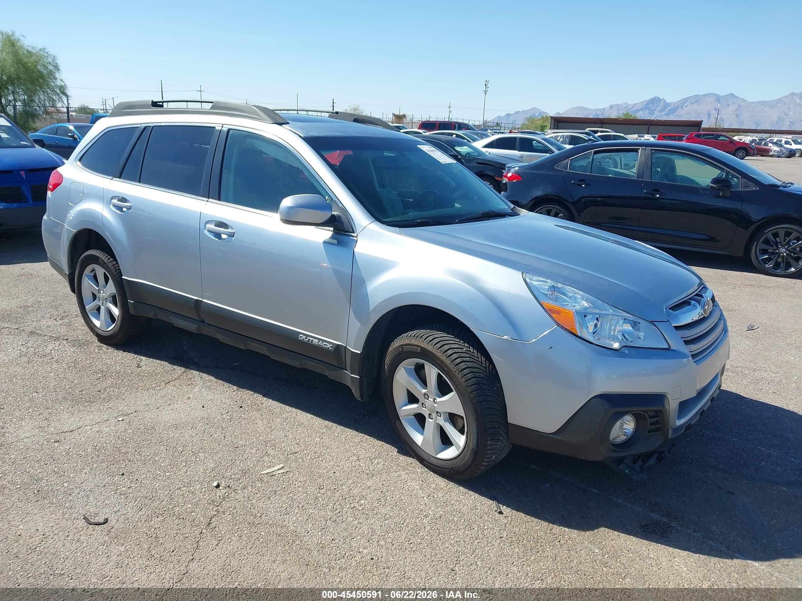 2013 Subaru Outback 2.5i Premium Silver vin: 4S4BRCGC5D3310600