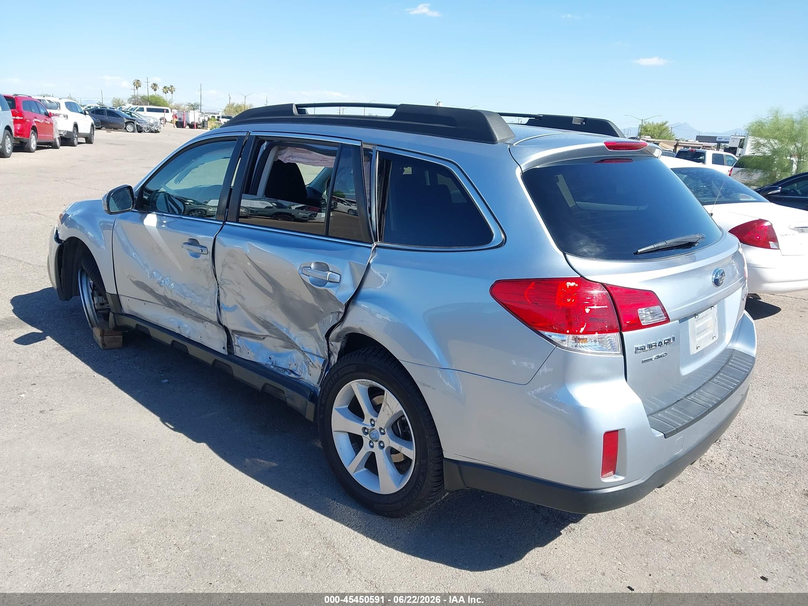 2013 Subaru Outback 2.5i Premium Silver vin: 4S4BRCGC5D3310600