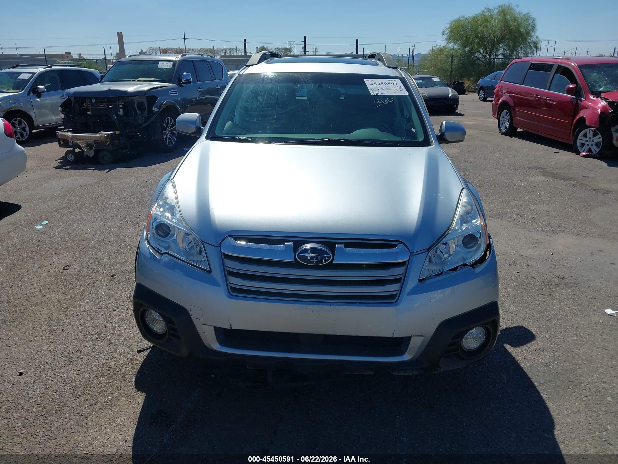 2013 Subaru Outback 2.5i Premium Silver vin: 4S4BRCGC5D3310600
